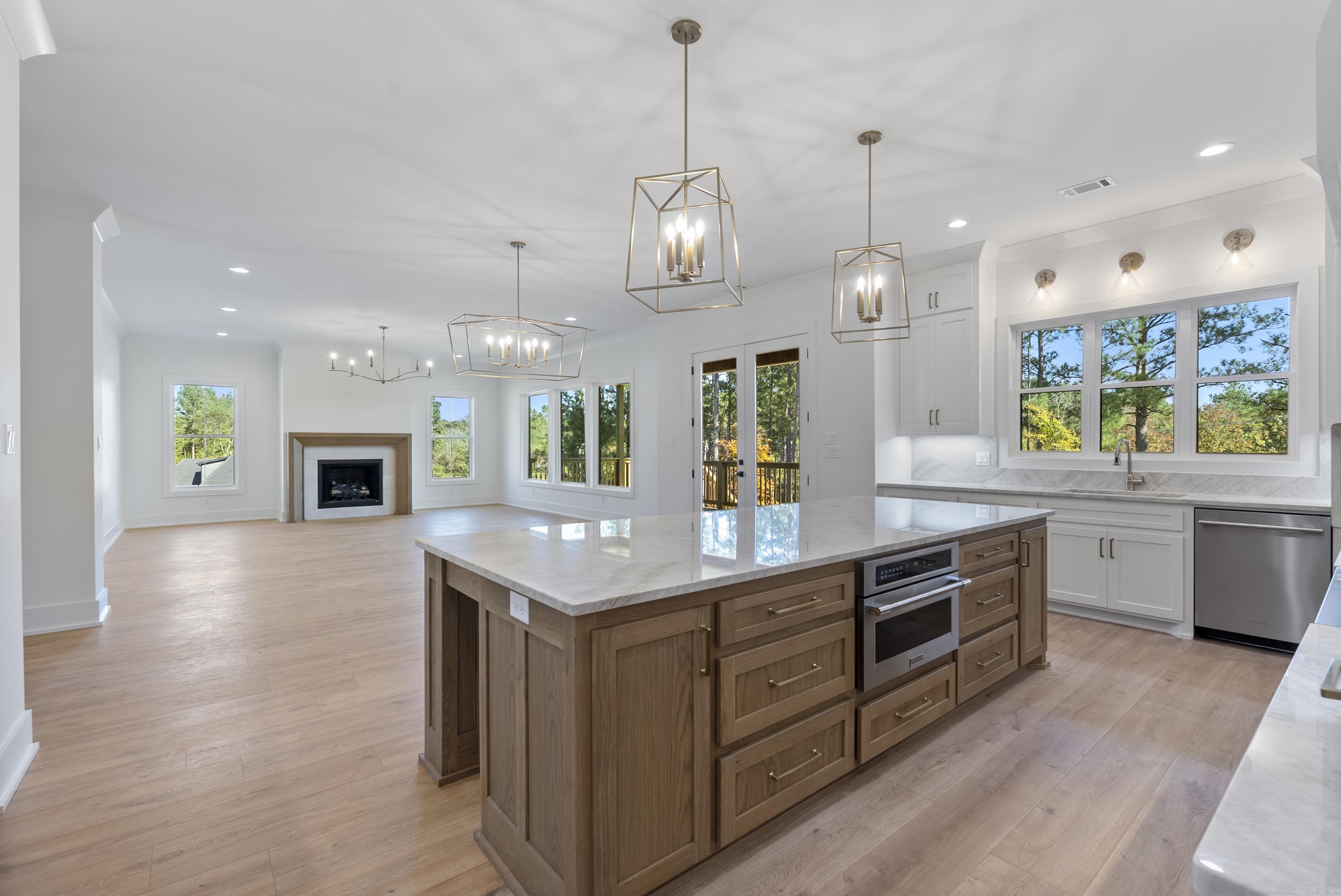 5096 Westridge Cir  Benton, AR