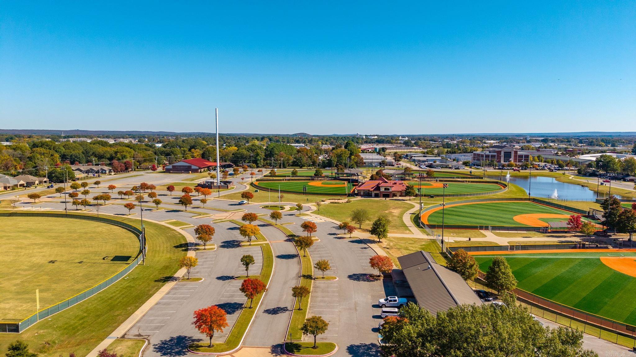 207 S Center  Conway, AR