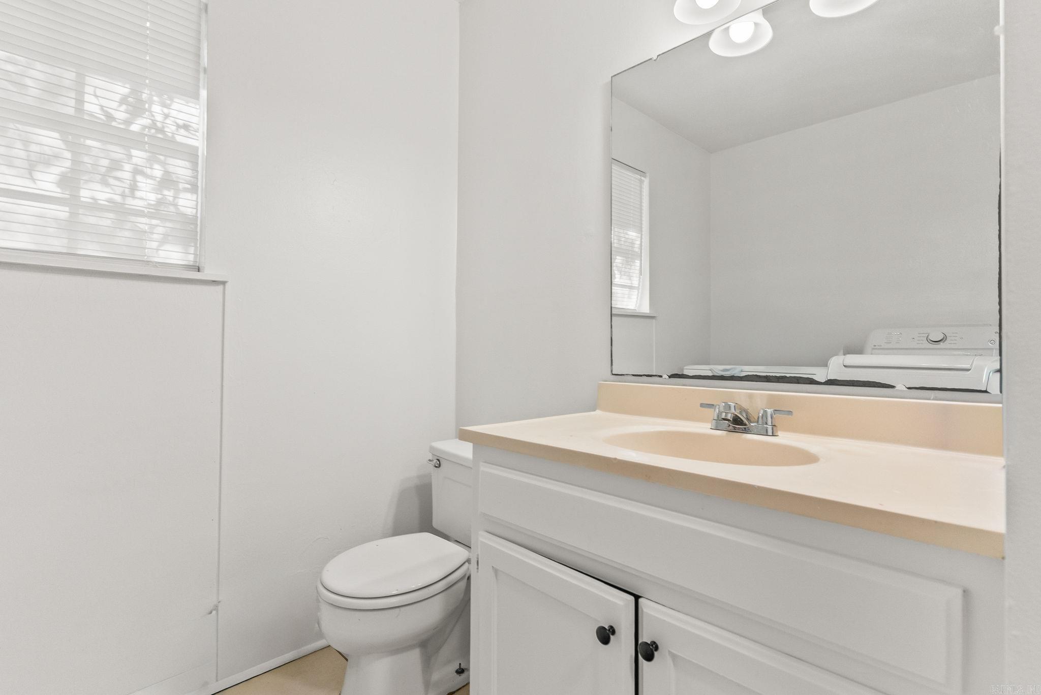 207 S Center  Conway, AR