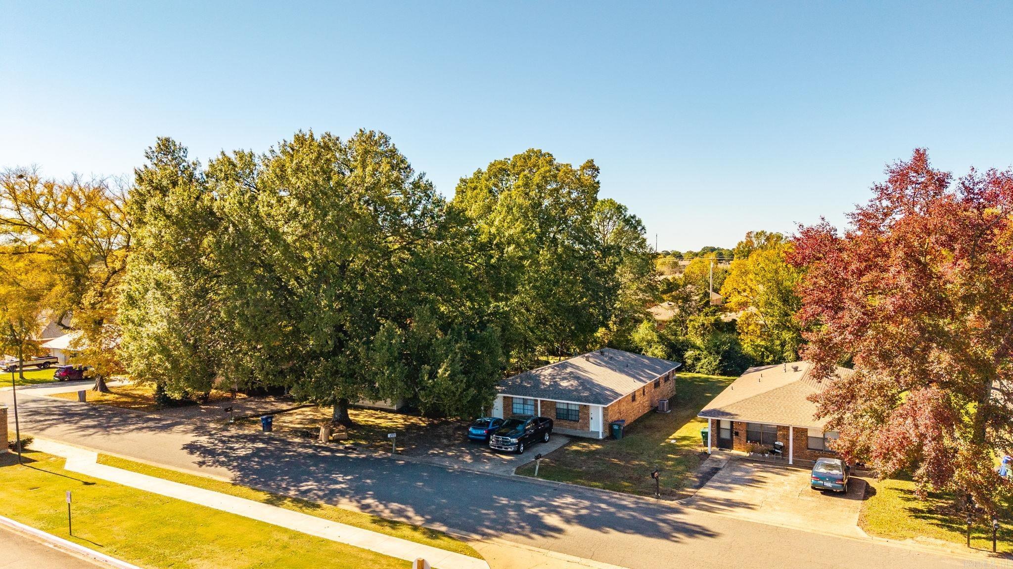 207 S Center  Conway, AR