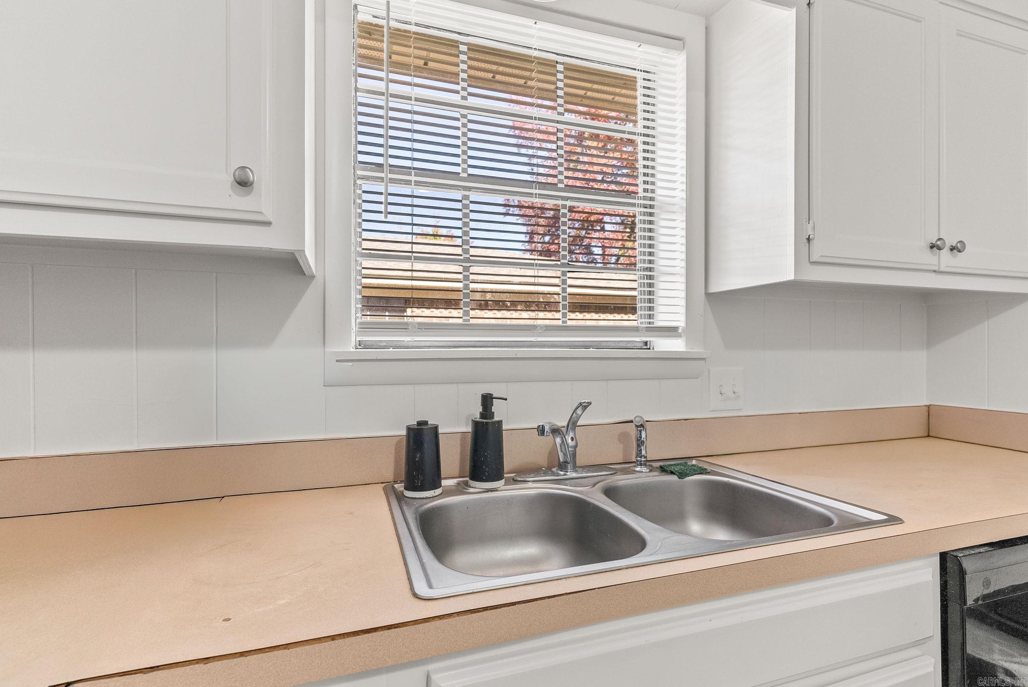 207 S Center  Conway, AR