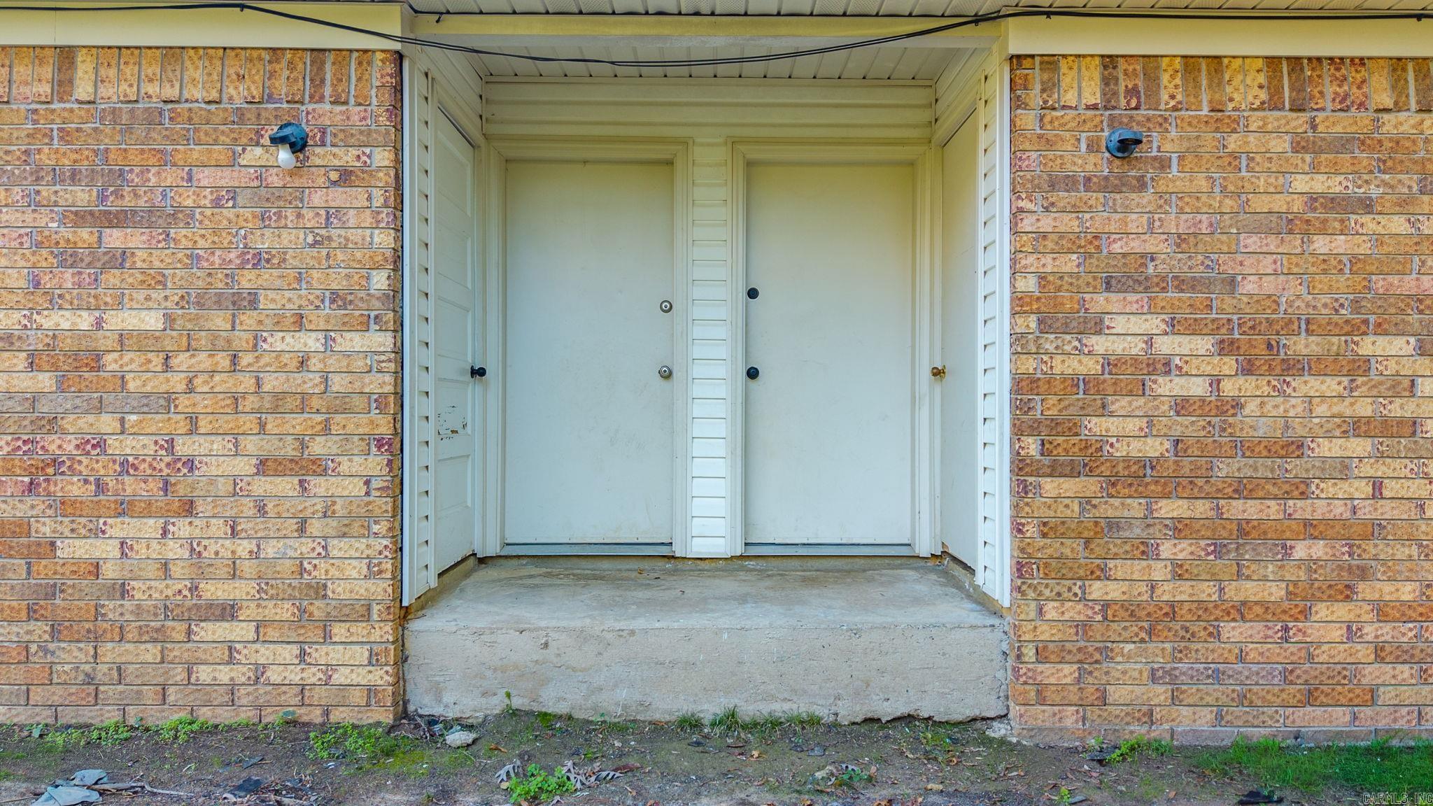 207 S Center  Conway, AR