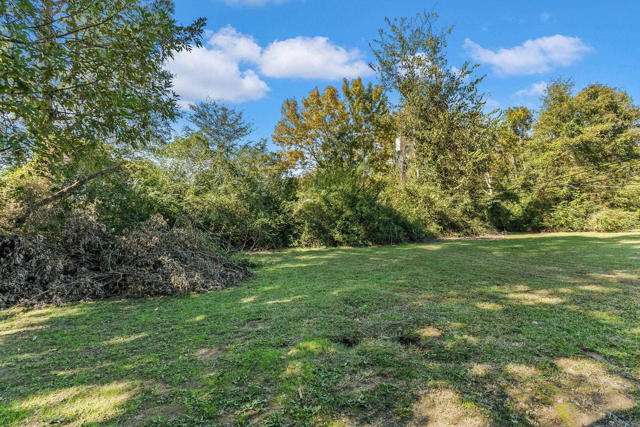 207 S Center  Conway, AR