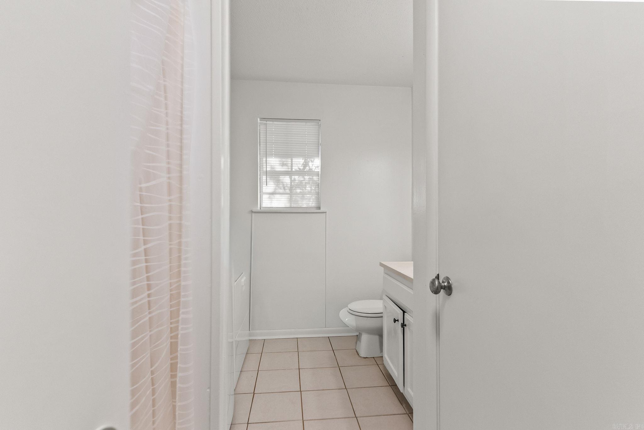 207 S Center  Conway, AR