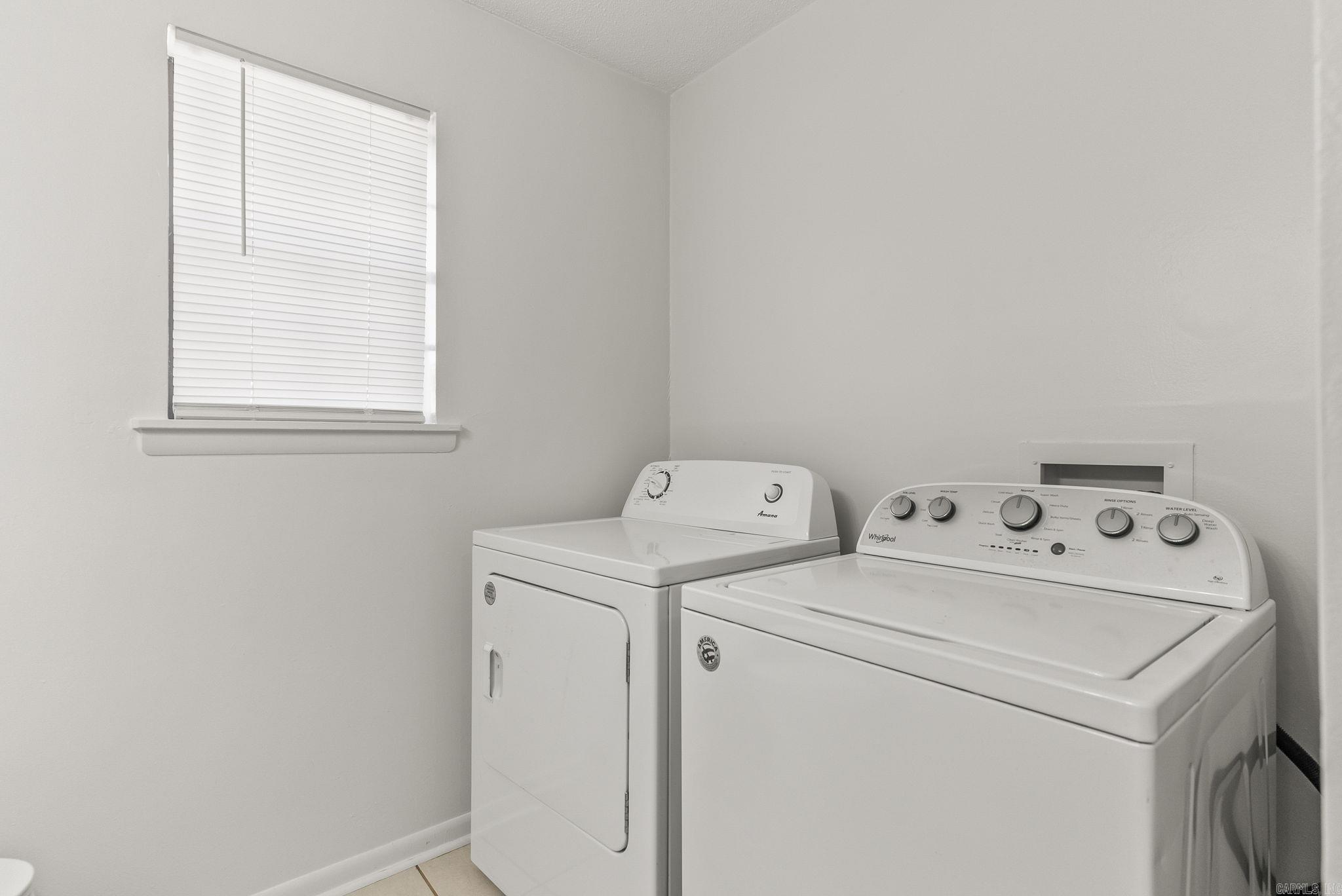 207 S Center  Conway, AR