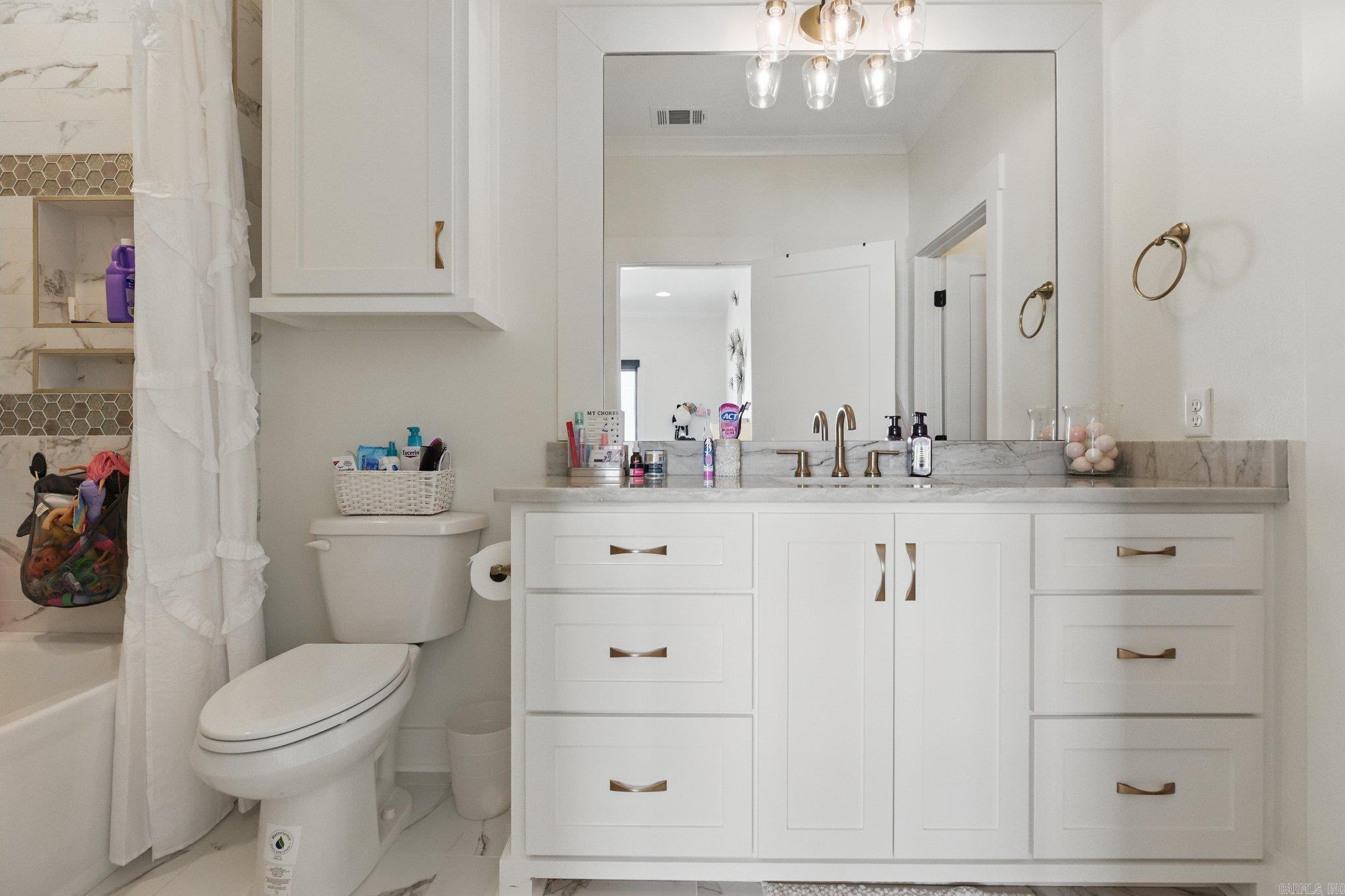 125 Hallen  Little Rock, AR