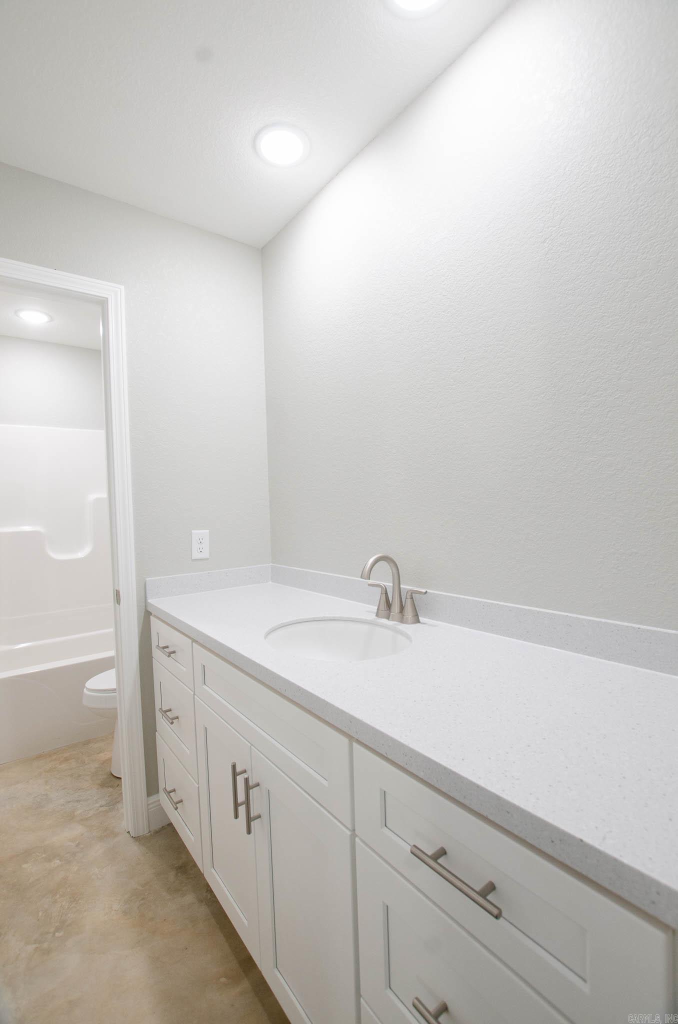 120 Pecan  Lake City, AR