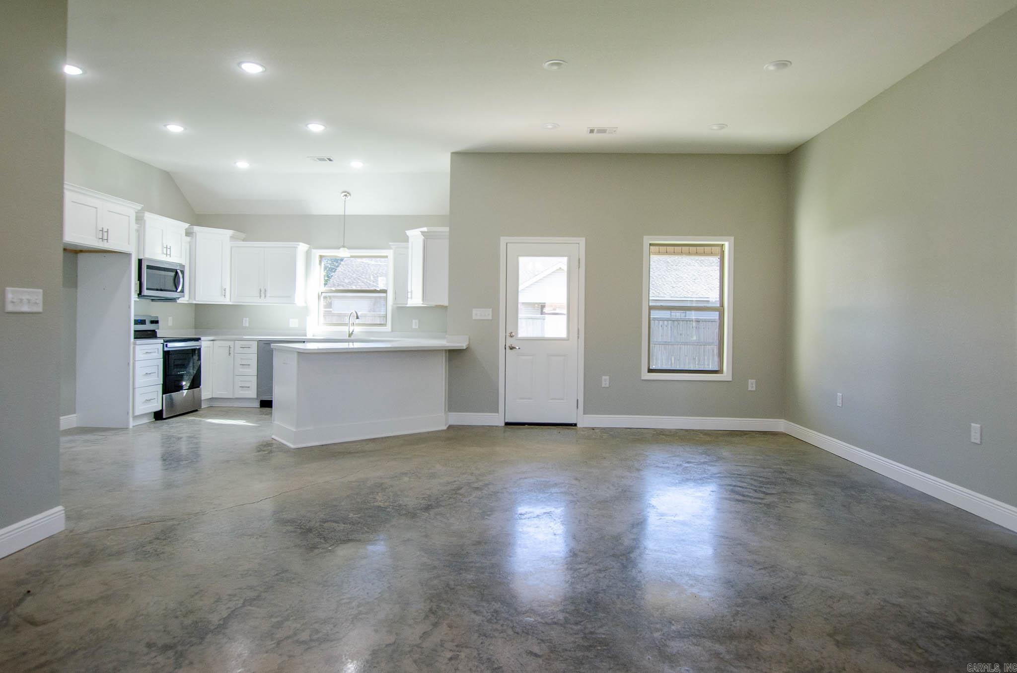 120 Pecan  Lake City, AR