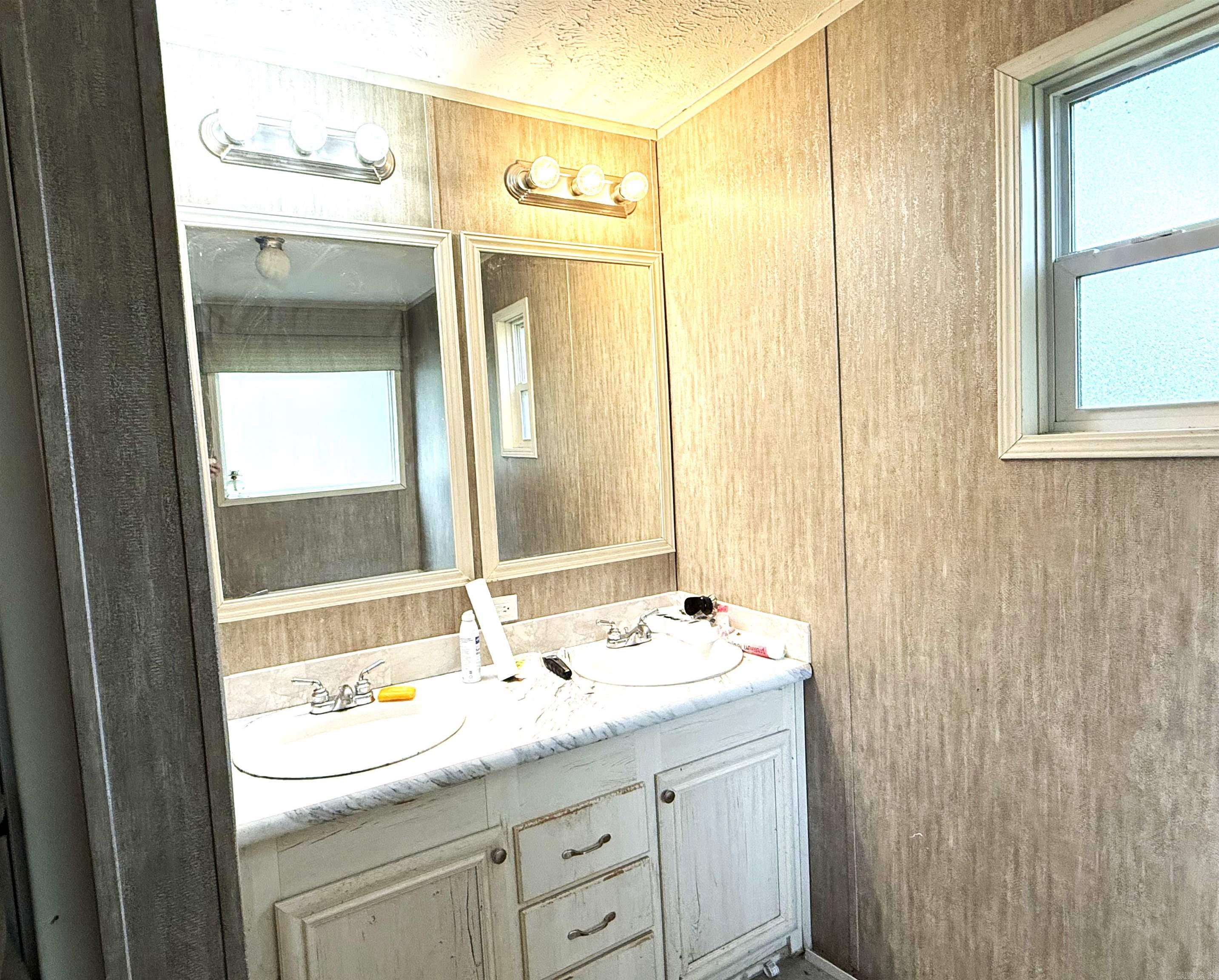 27 Hosman Lane Greenbrier, AR 72058