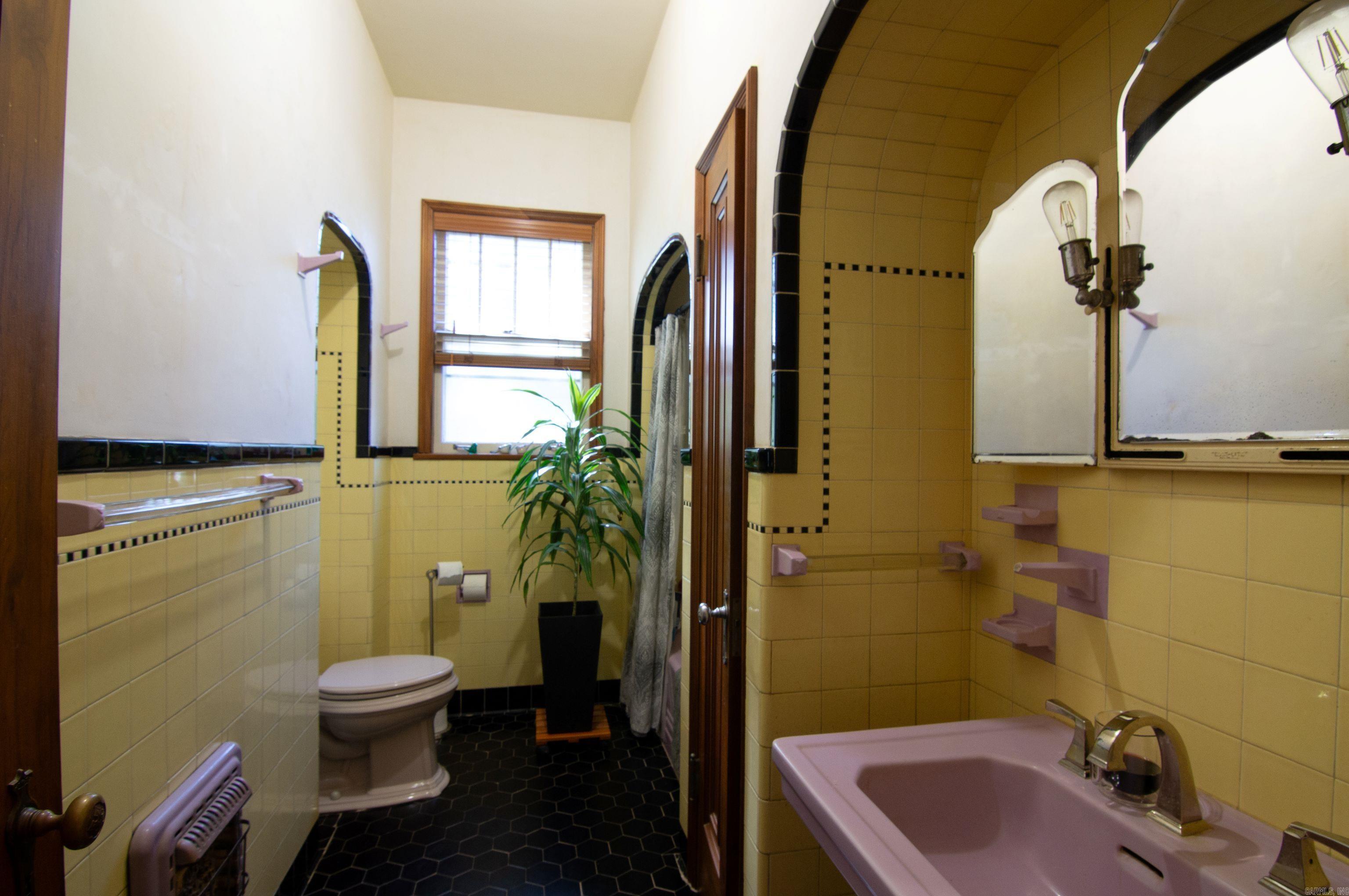 819 W Front Street Lonoke, AR 72086