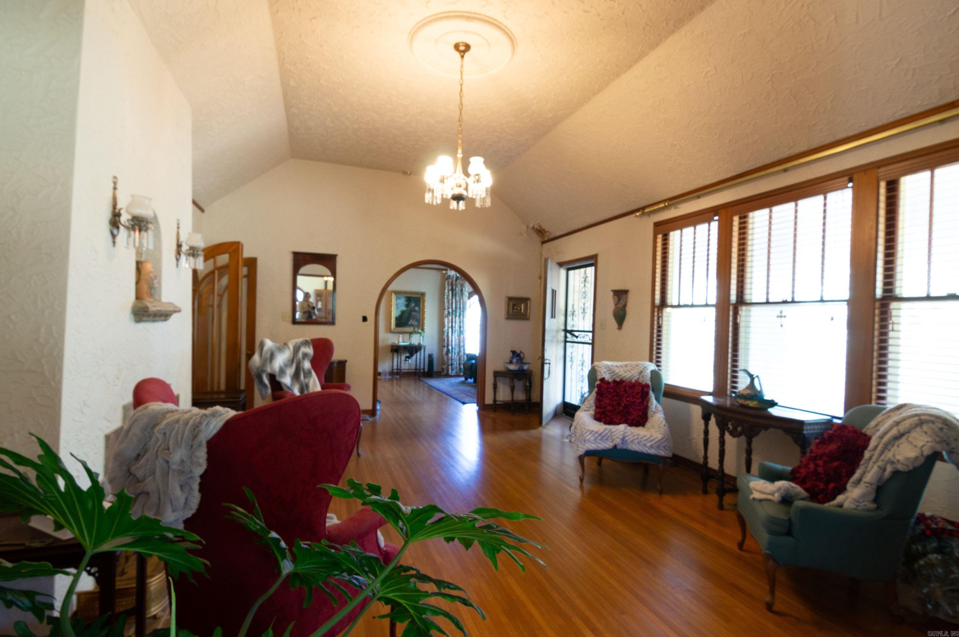 819 W Front Street Lonoke, AR 72086