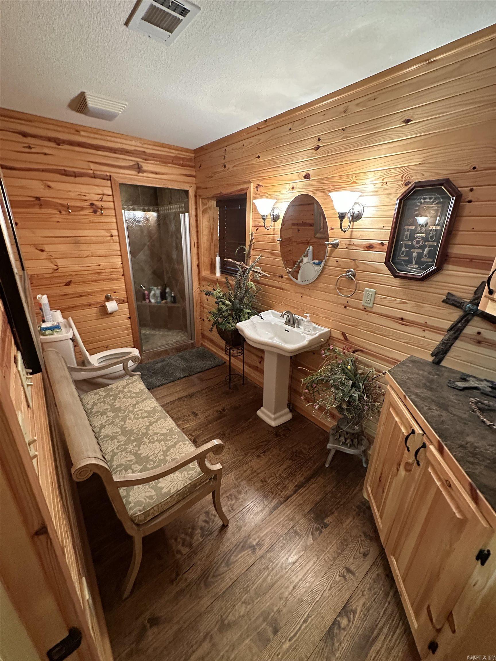 1156 E HWY 26  Delight, AR