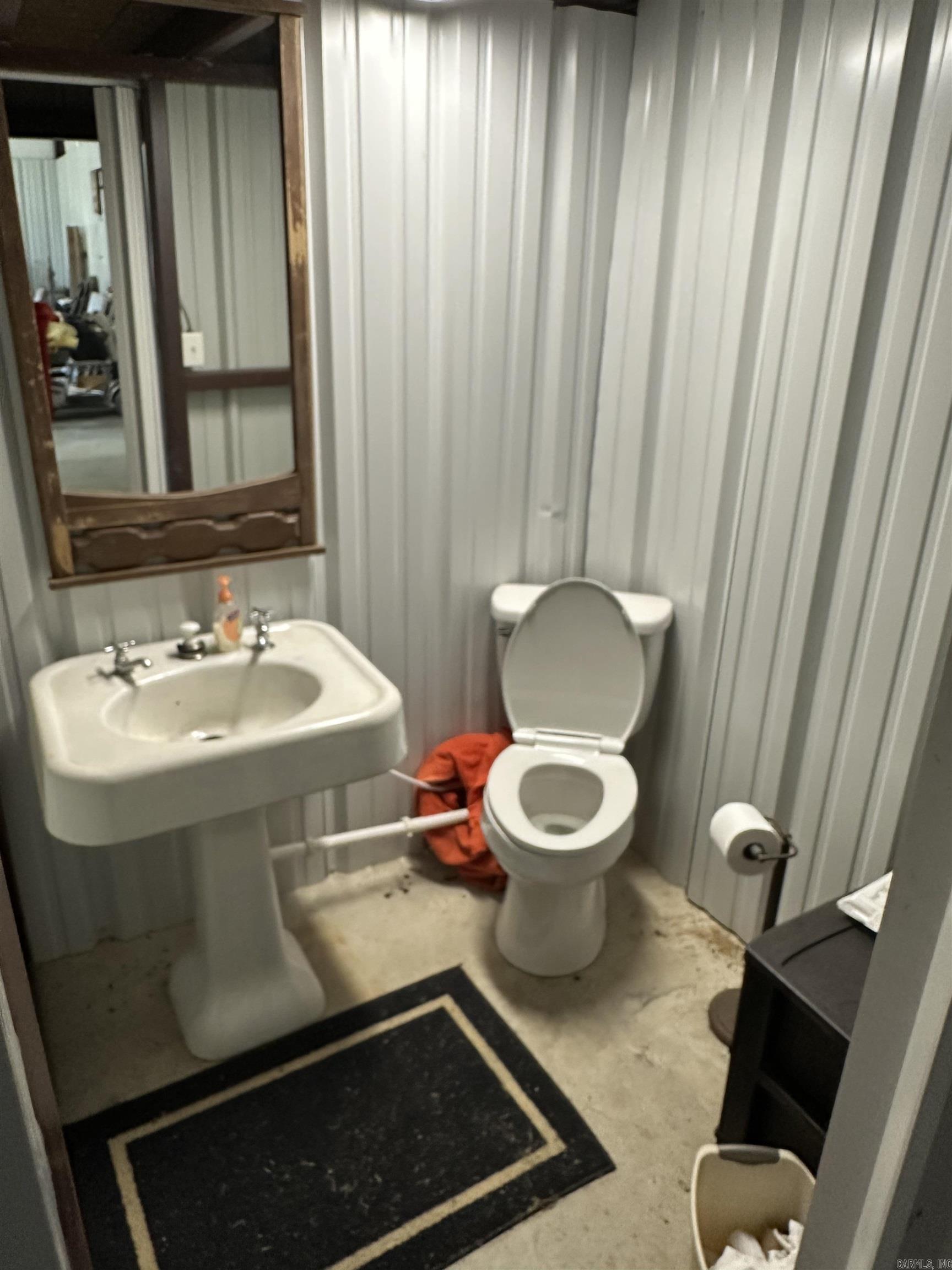 1156 E HWY 26  Delight, AR