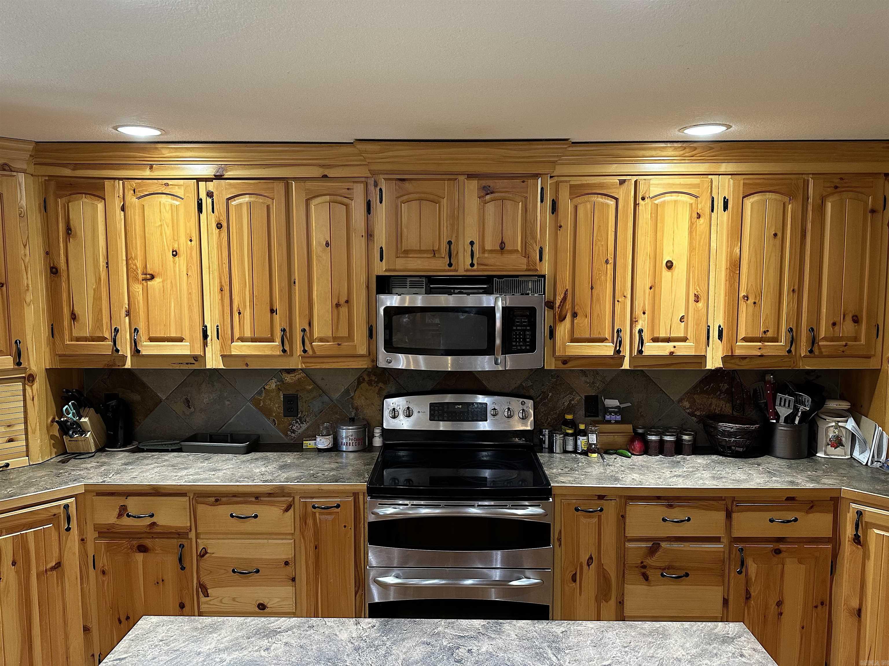 1156 E HWY 26  Delight, AR