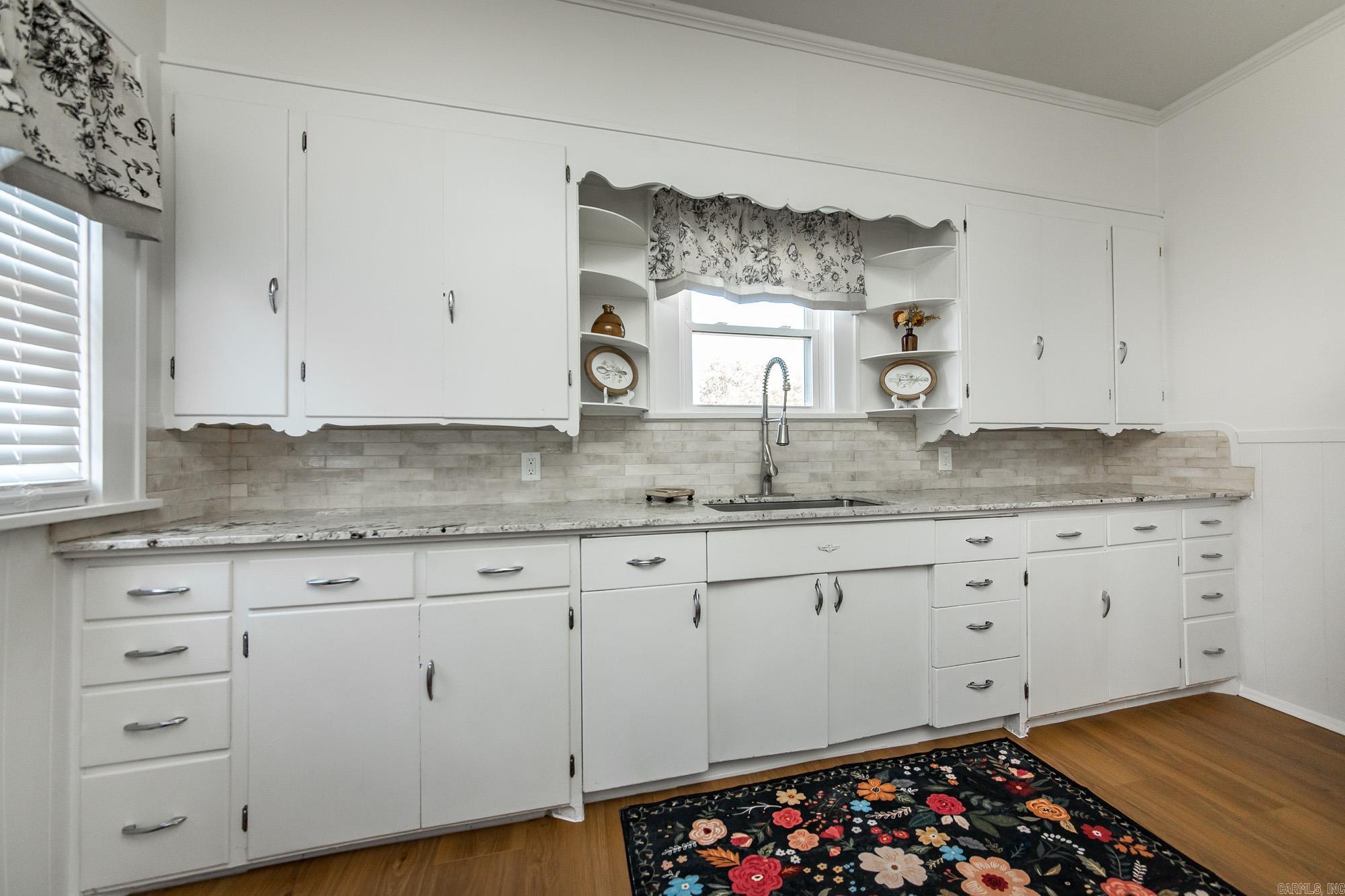 204 SE 3rd Street England, AR 72046-2110