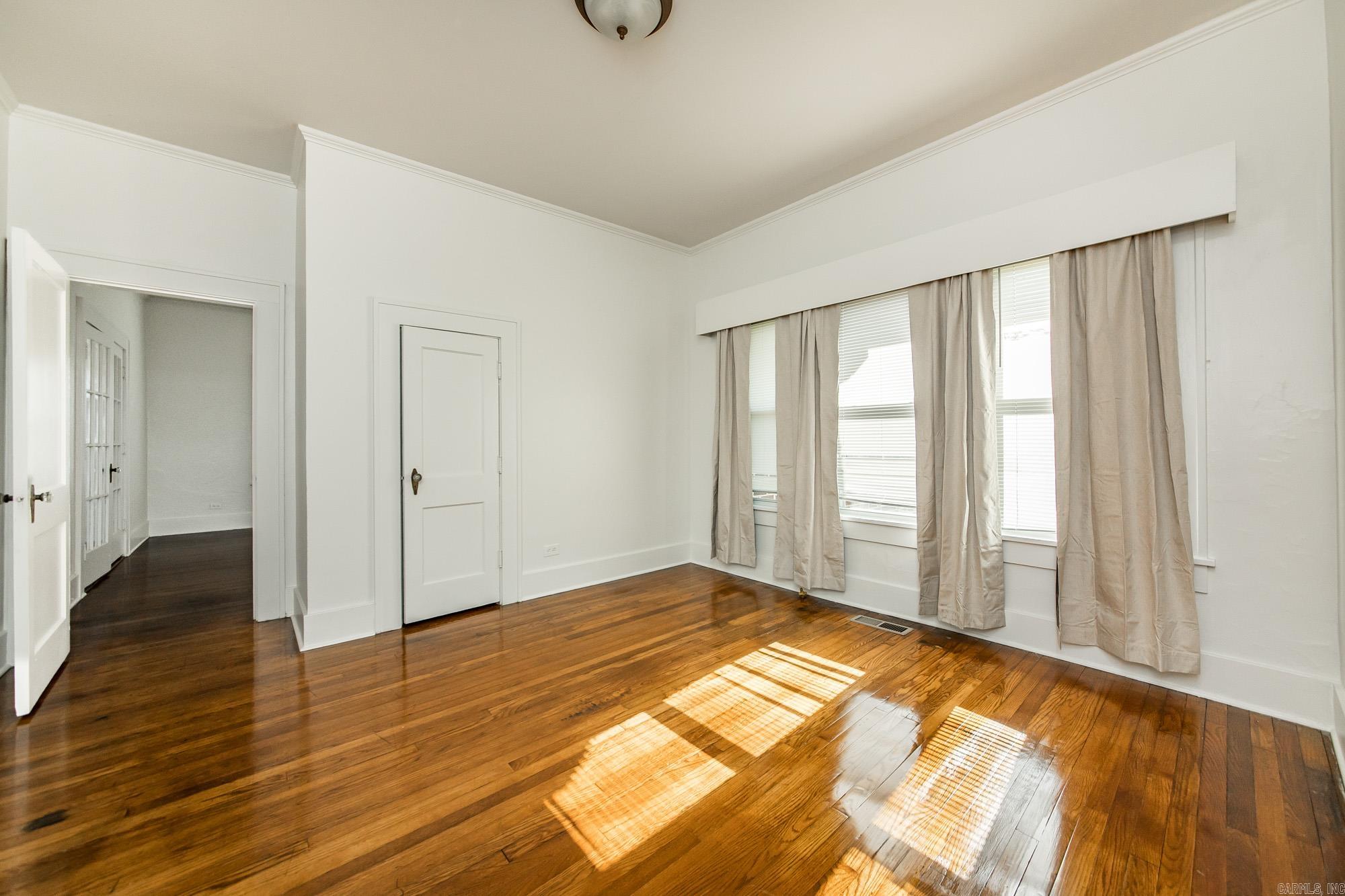 204 SE 3rd Street England, AR 72046-2110