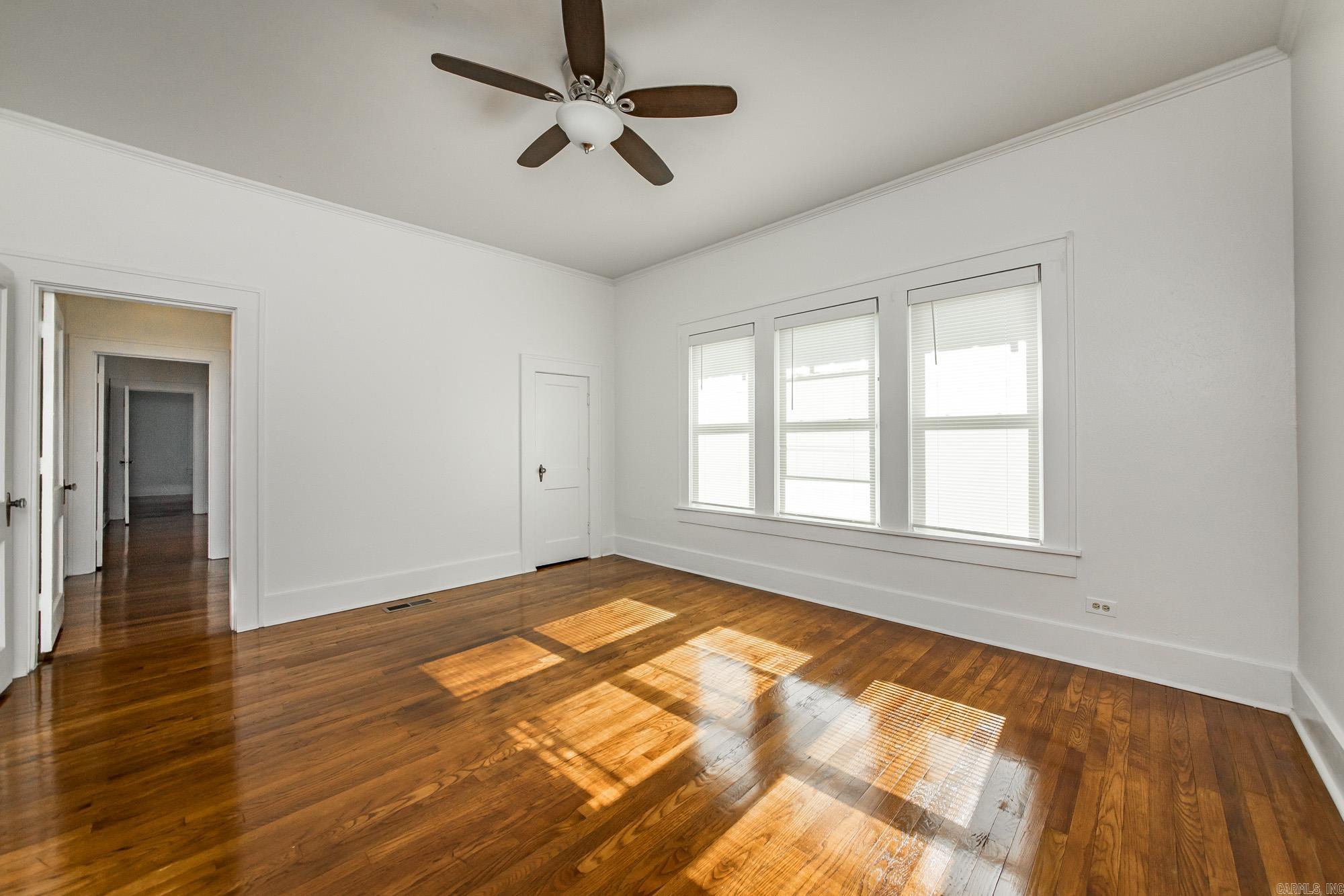 204 SE 3rd Street England, AR 72046-2110