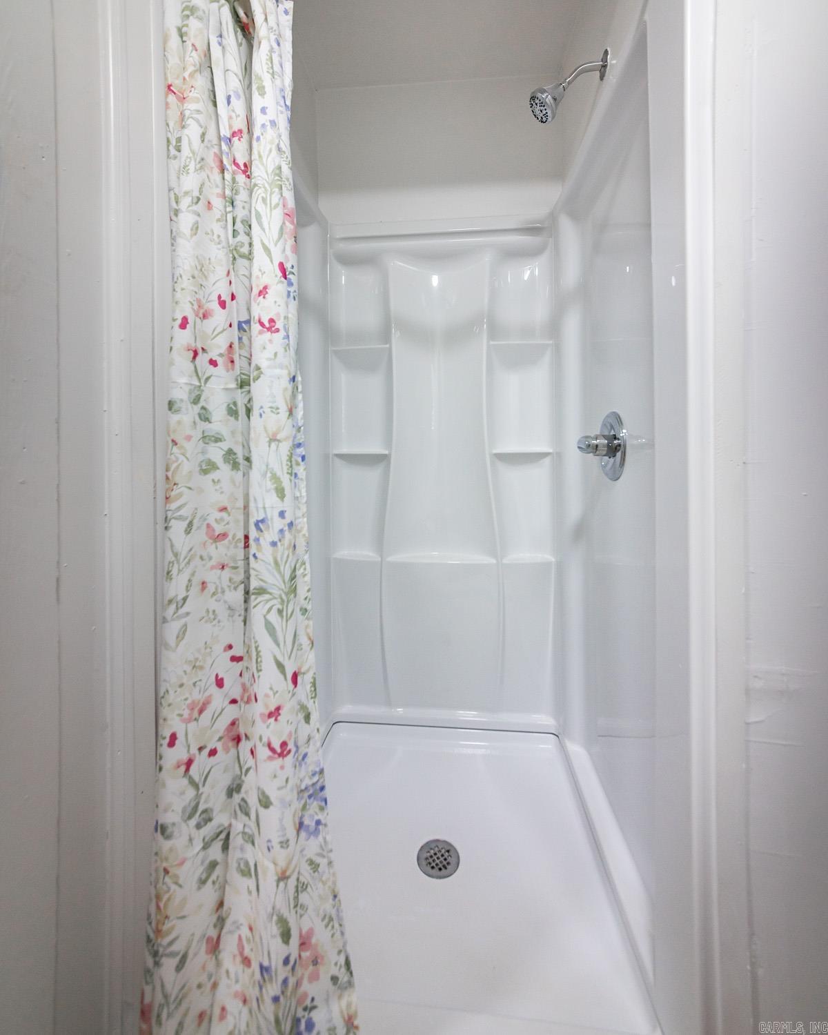 204 SE 3rd Street England, AR 72046-2110