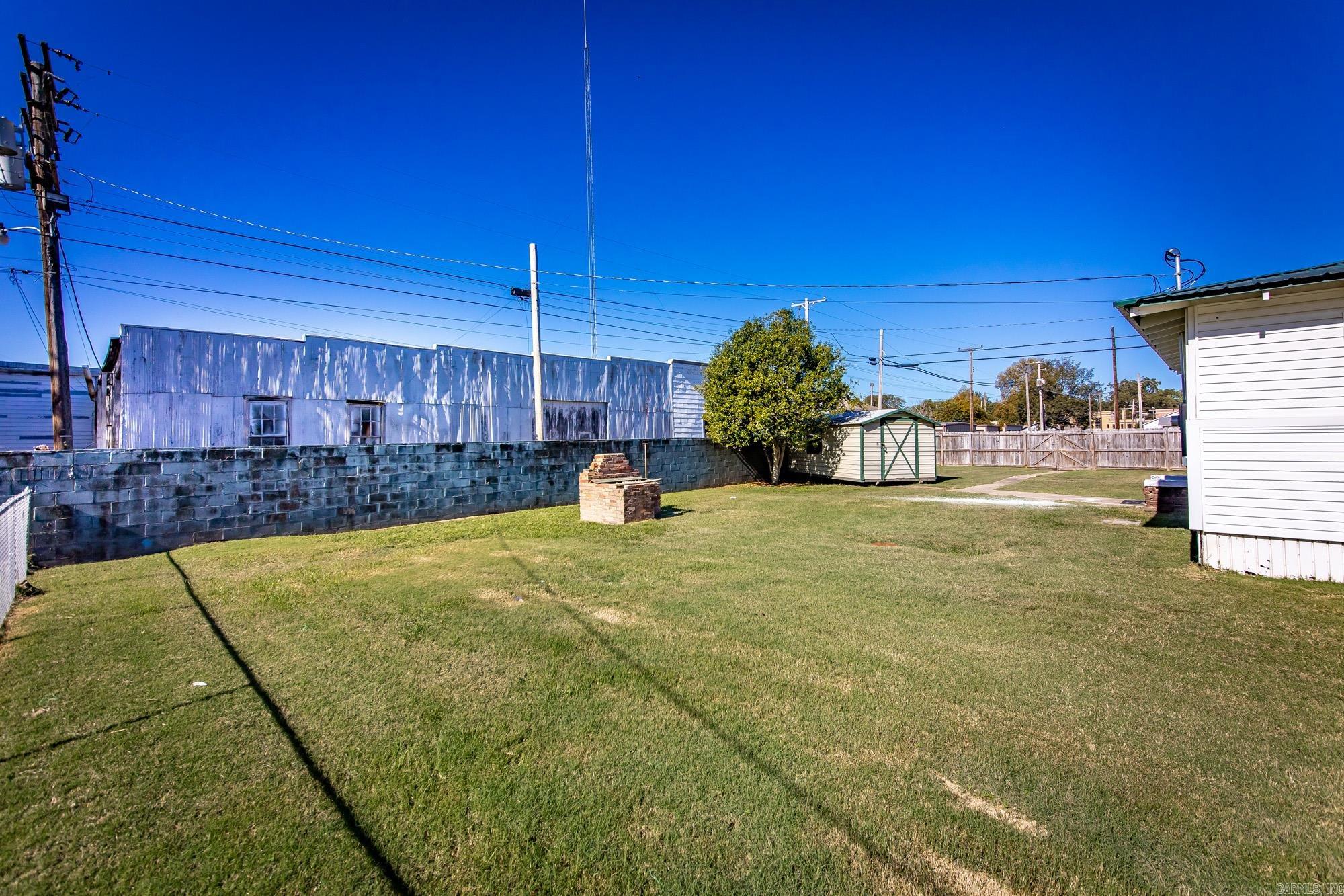 204 SE 3rd Street England, AR 72046-2110