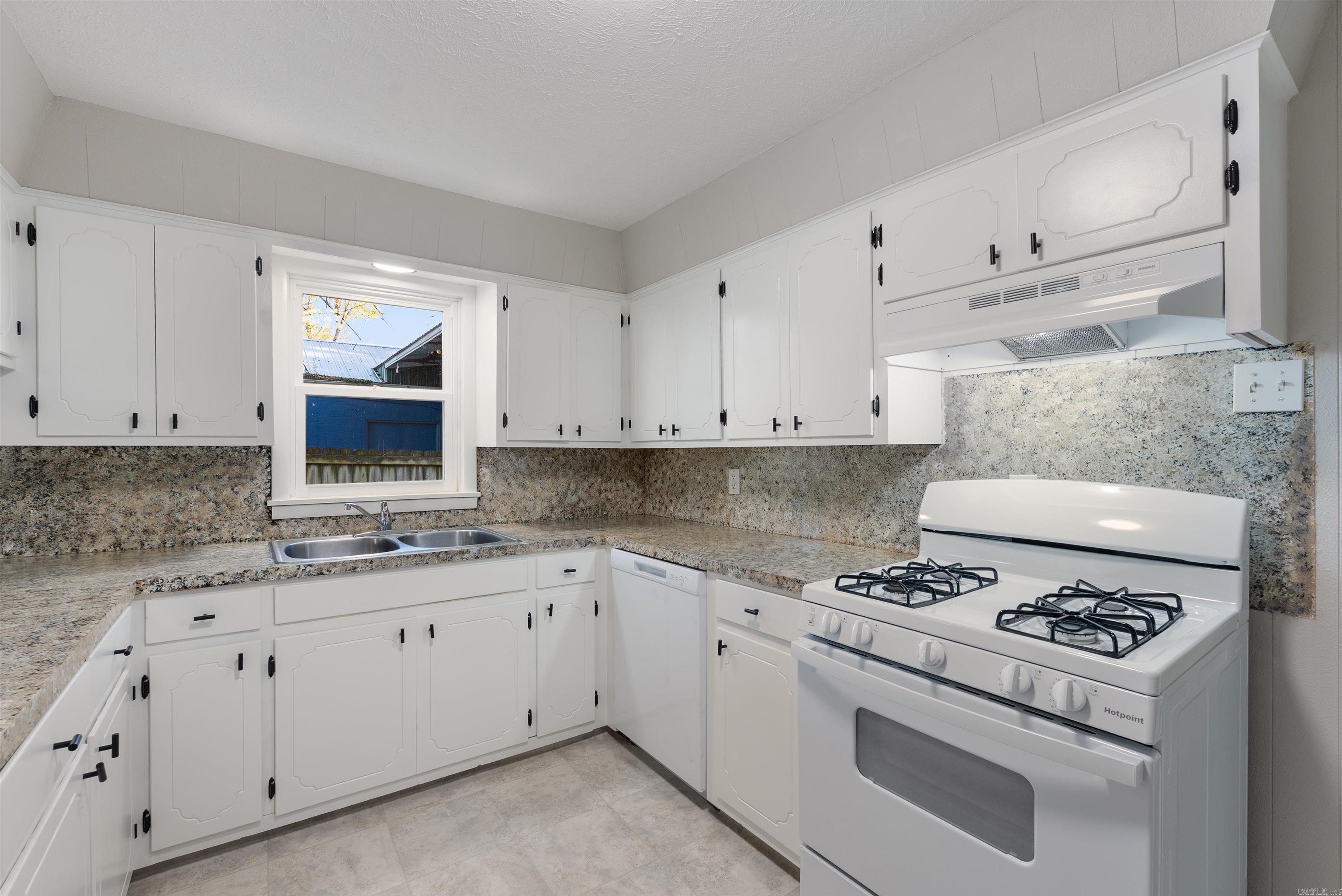 232 Hwy 107  Enola, AR