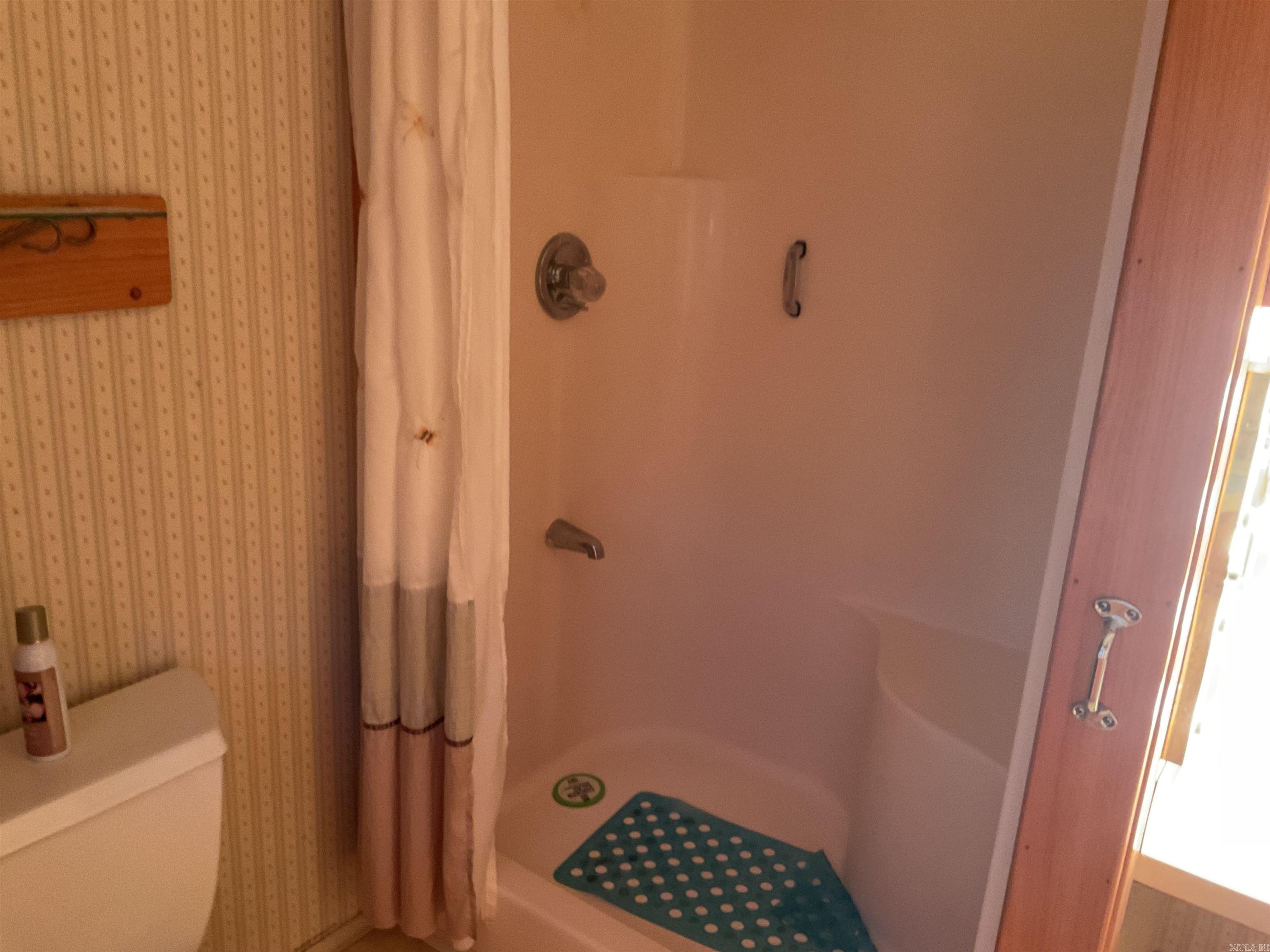 1324 Edgemont Greers Ferry, AR 72067