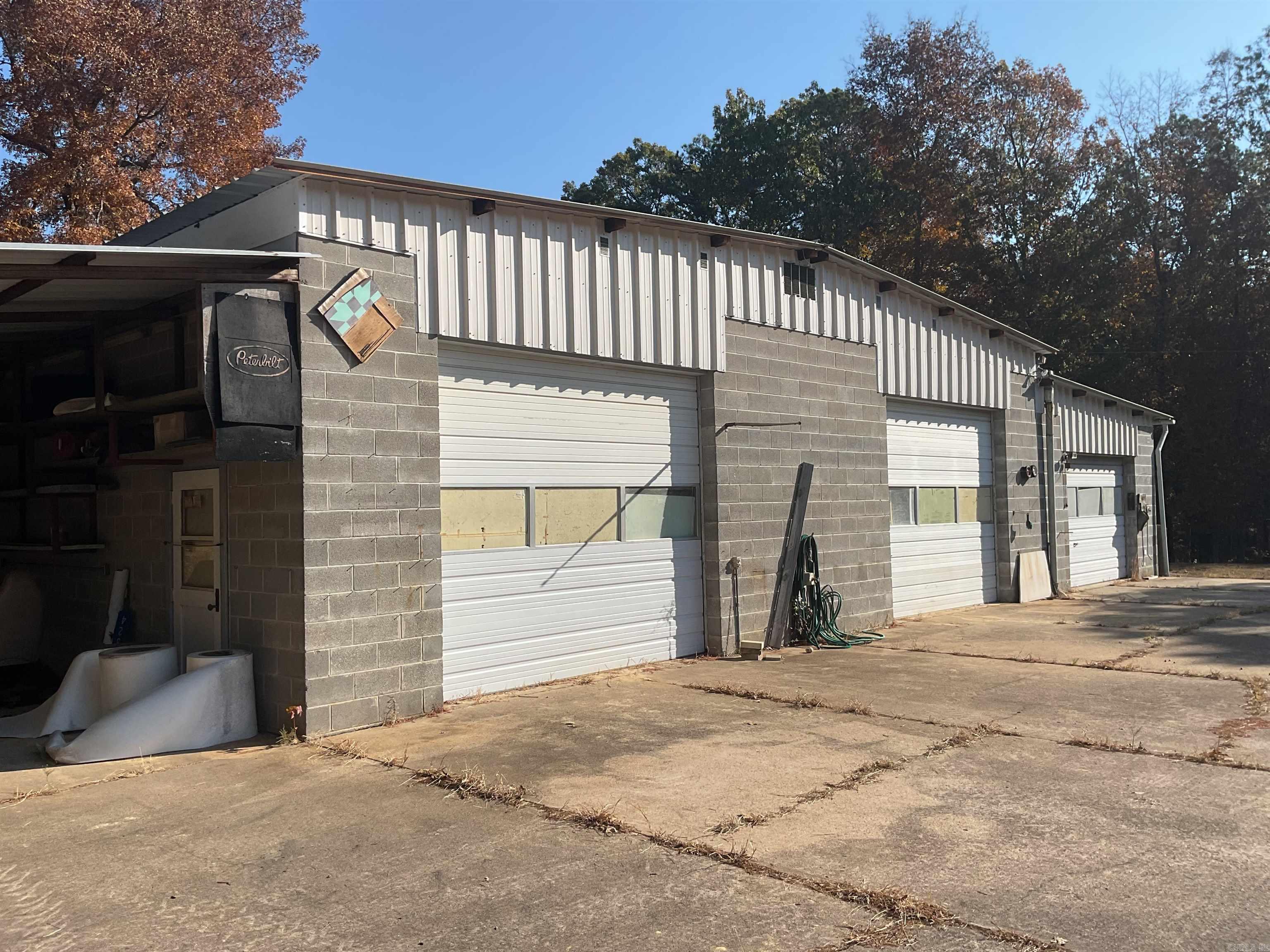 1324 Edgemont  Greers Ferry, AR