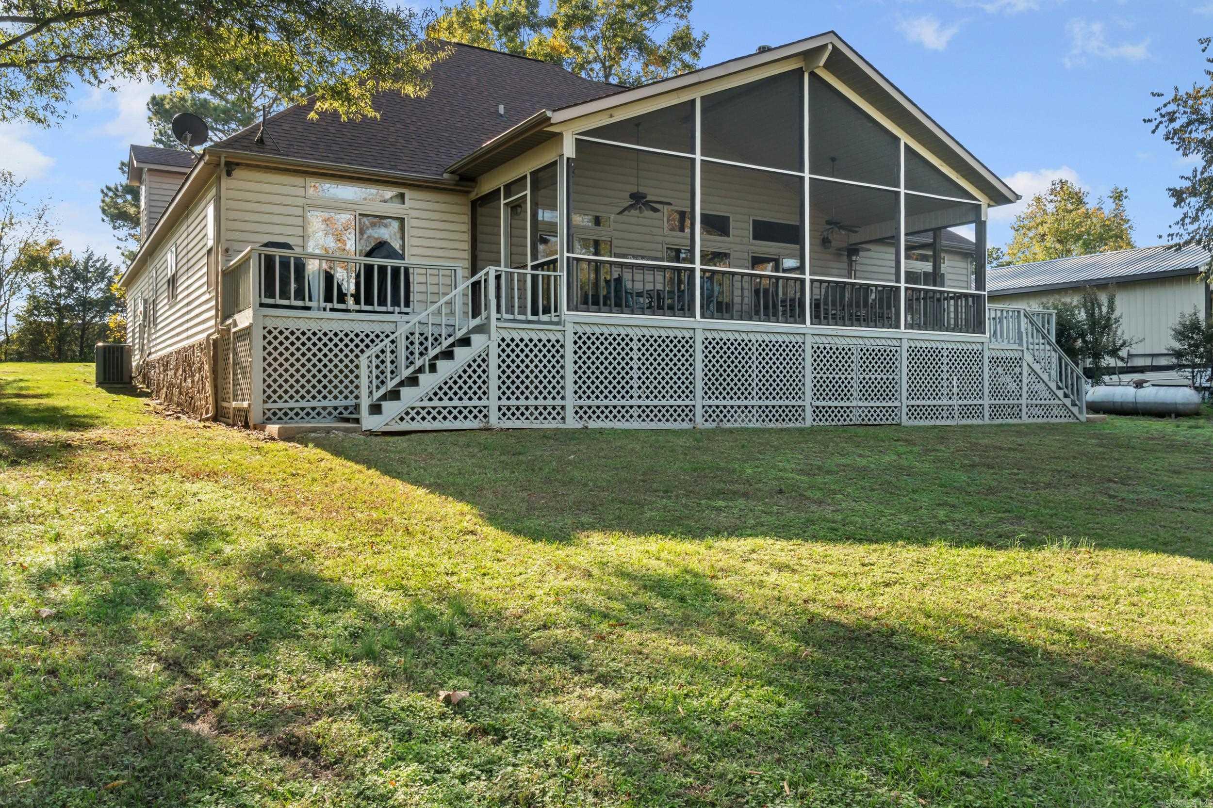 512 El Camino Real  Greers Ferry, AR