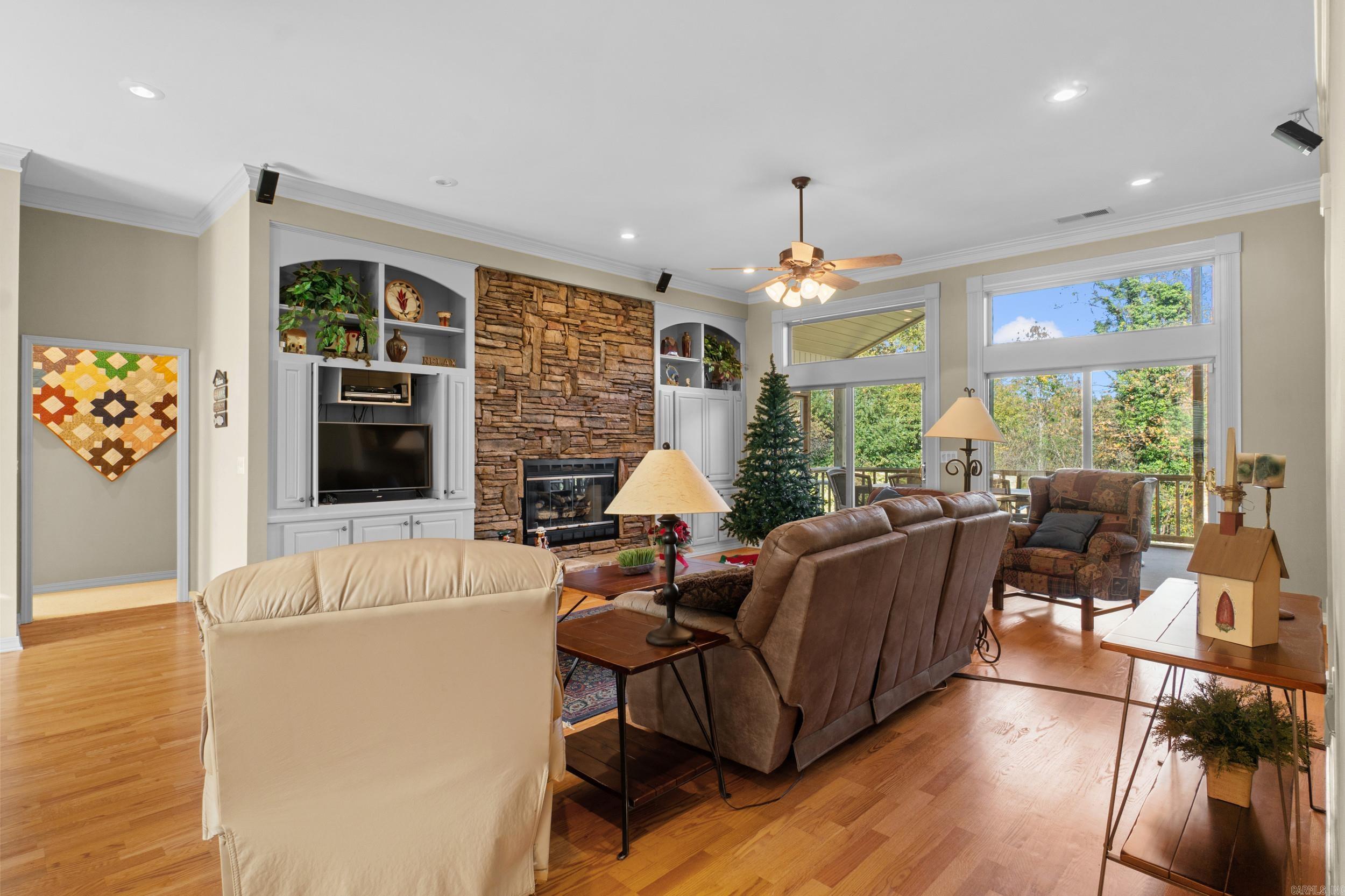 512 El Camino Real  Greers Ferry, AR