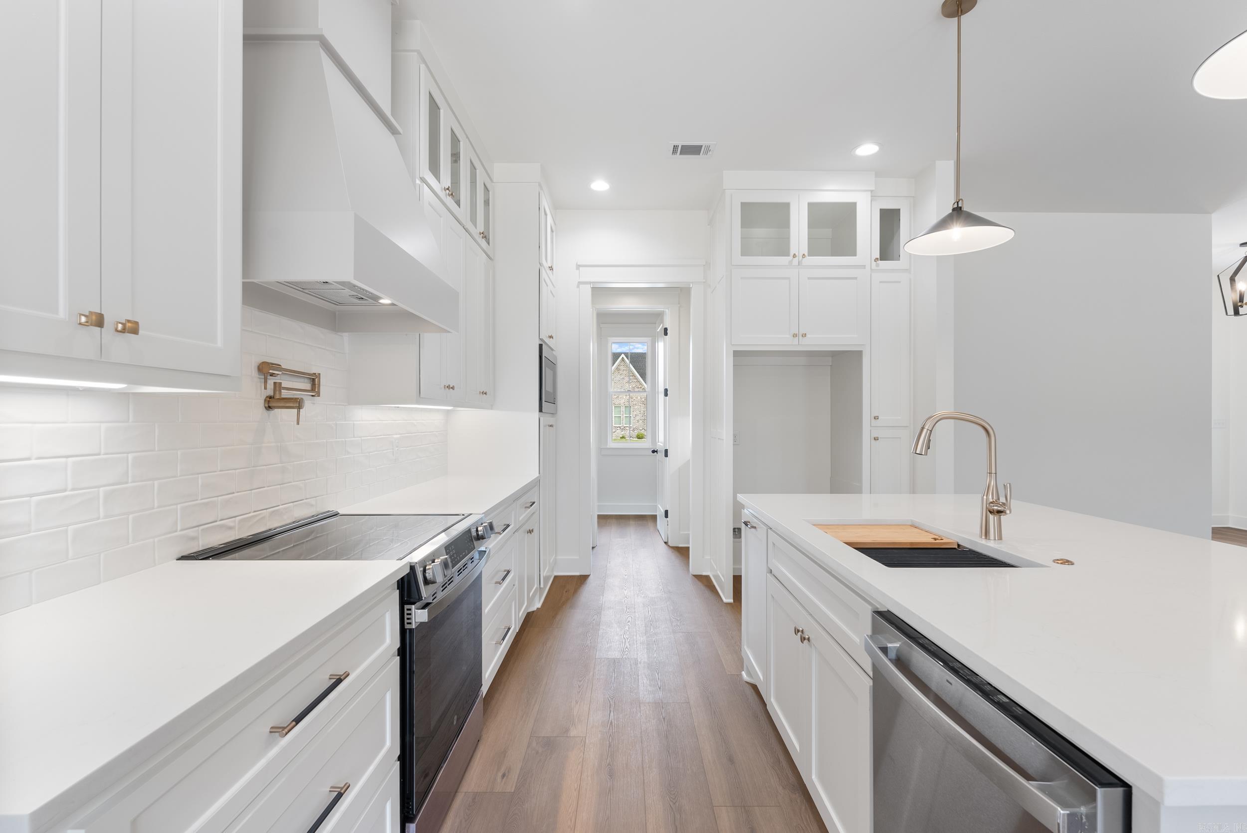 7 Avrey Lane Greenbrier, AR 72058