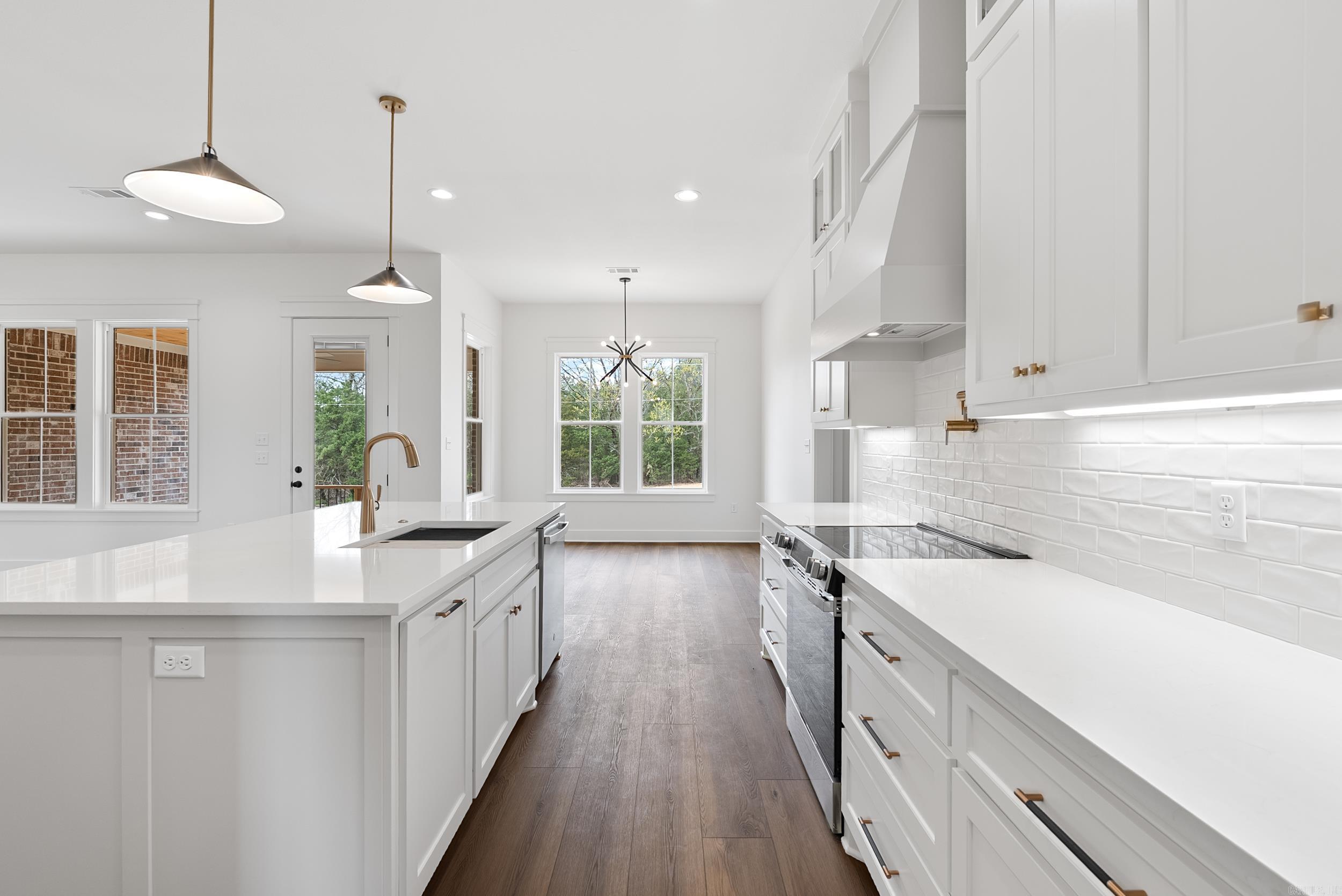 7 Avrey Lane Greenbrier, AR 72058