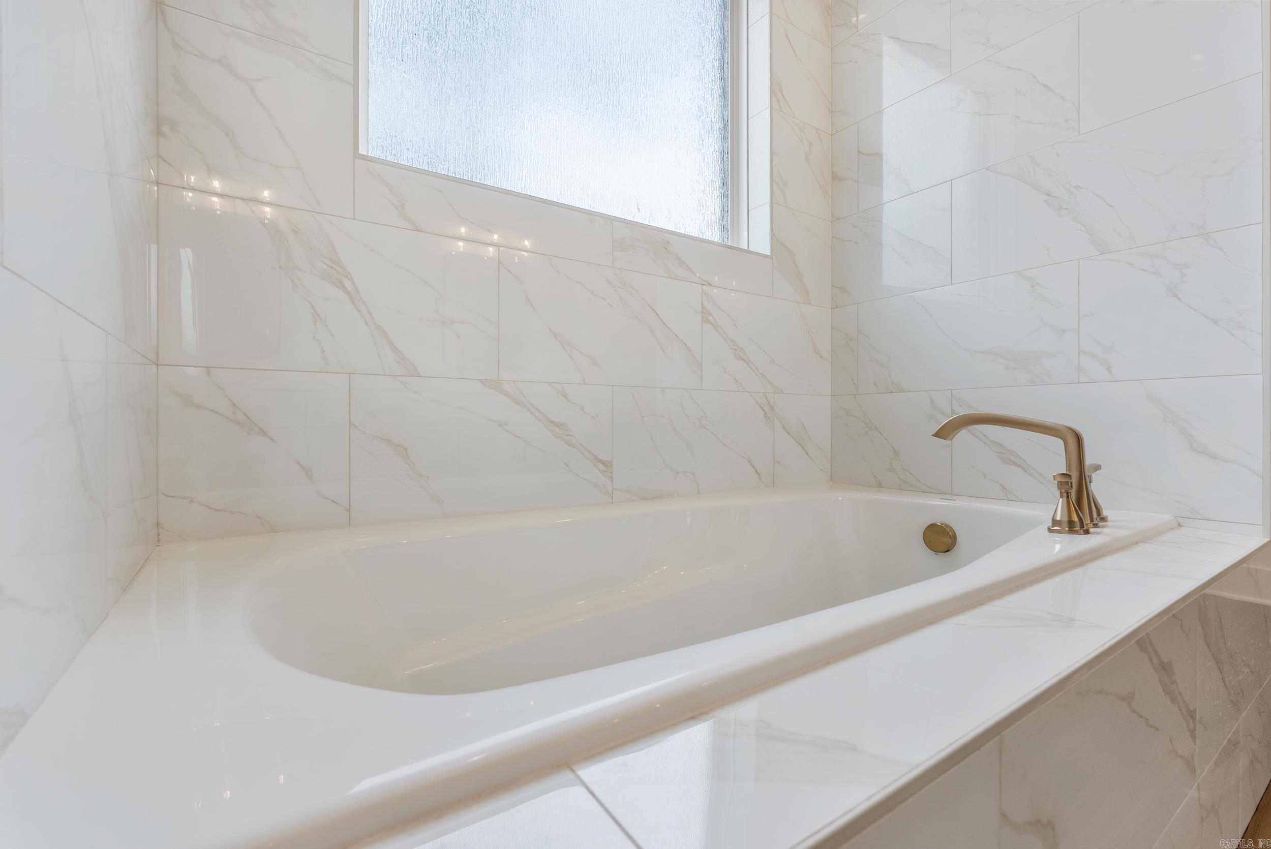 7 Avrey Lane Greenbrier, AR 72058