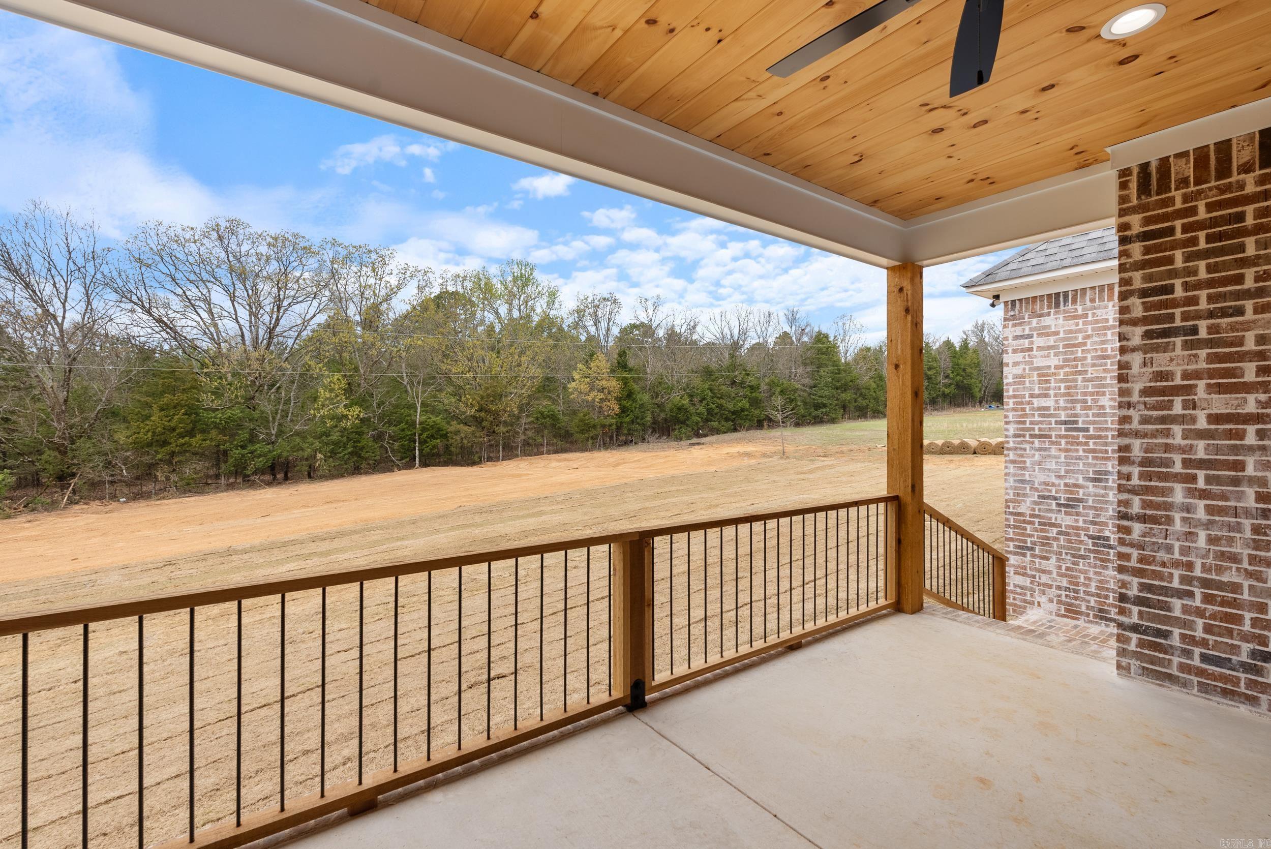 7 Avrey Lane Greenbrier, AR 72058
