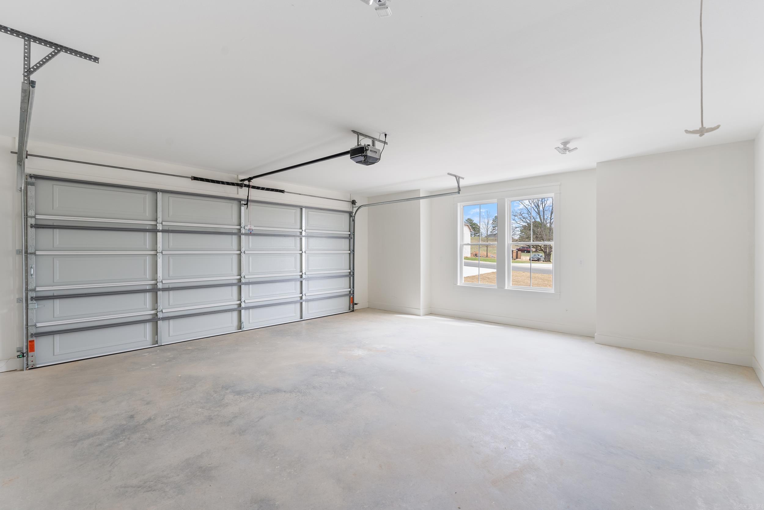 7 Avrey Lane Greenbrier, AR 72058