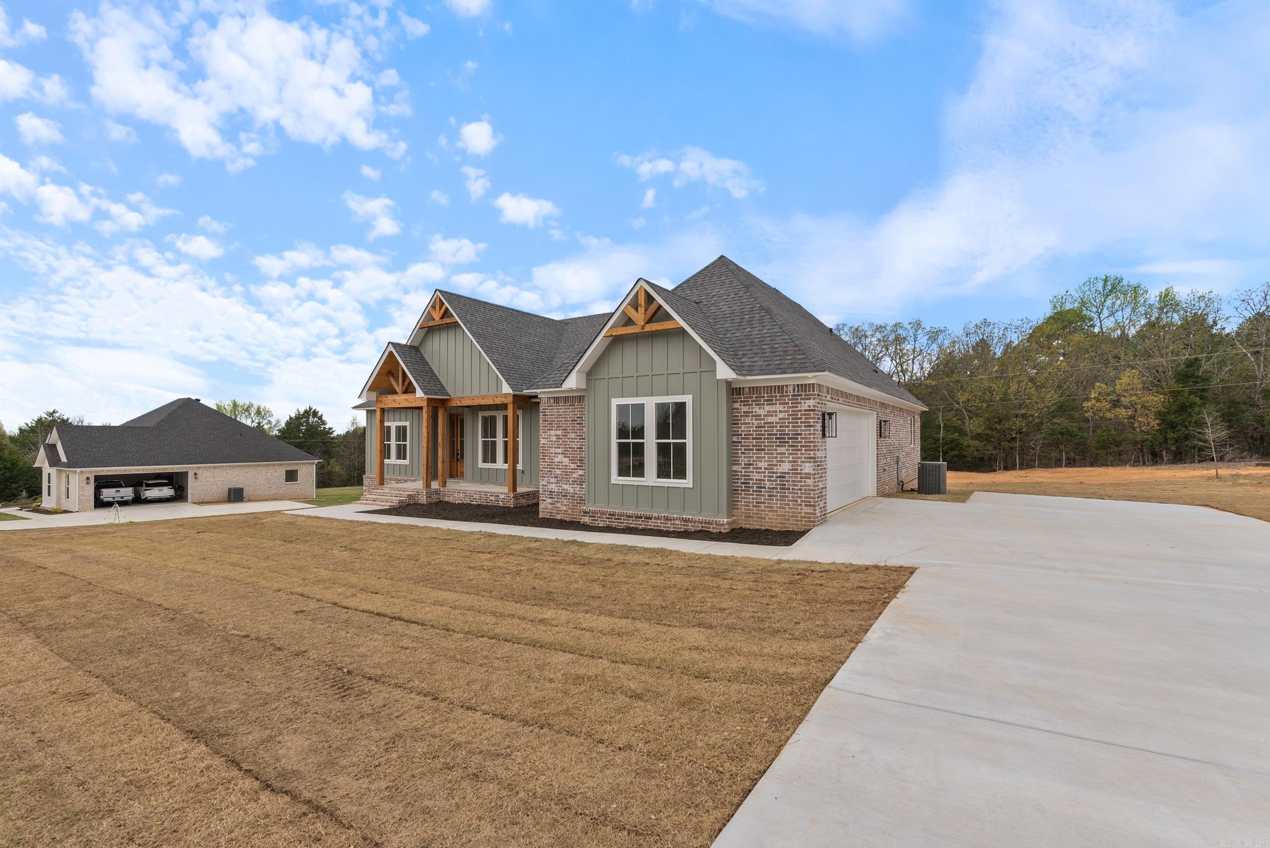 7 Avrey Lane Greenbrier, AR 72058