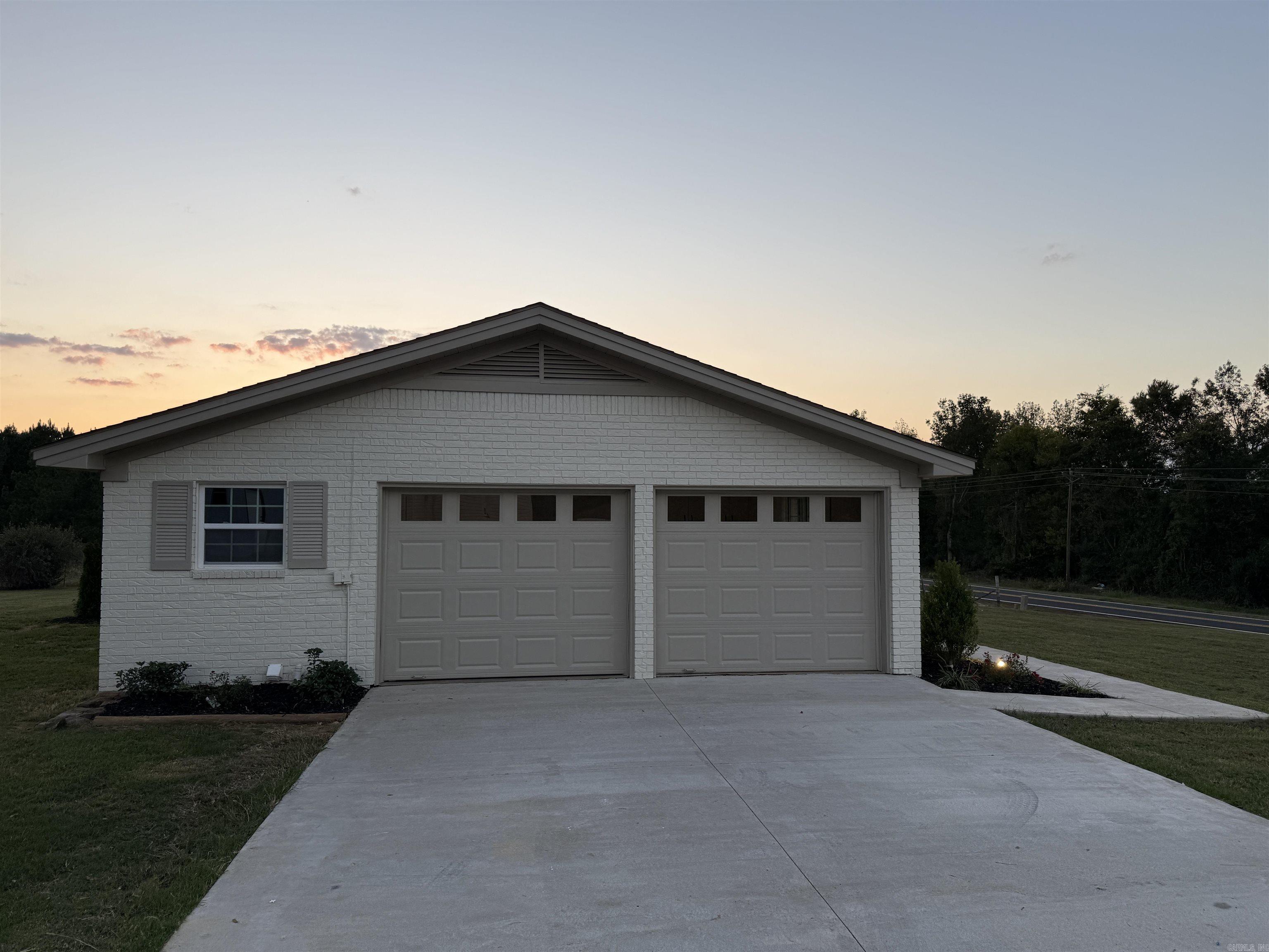 272 Hwy. 31 Romance, AR 72136-0000