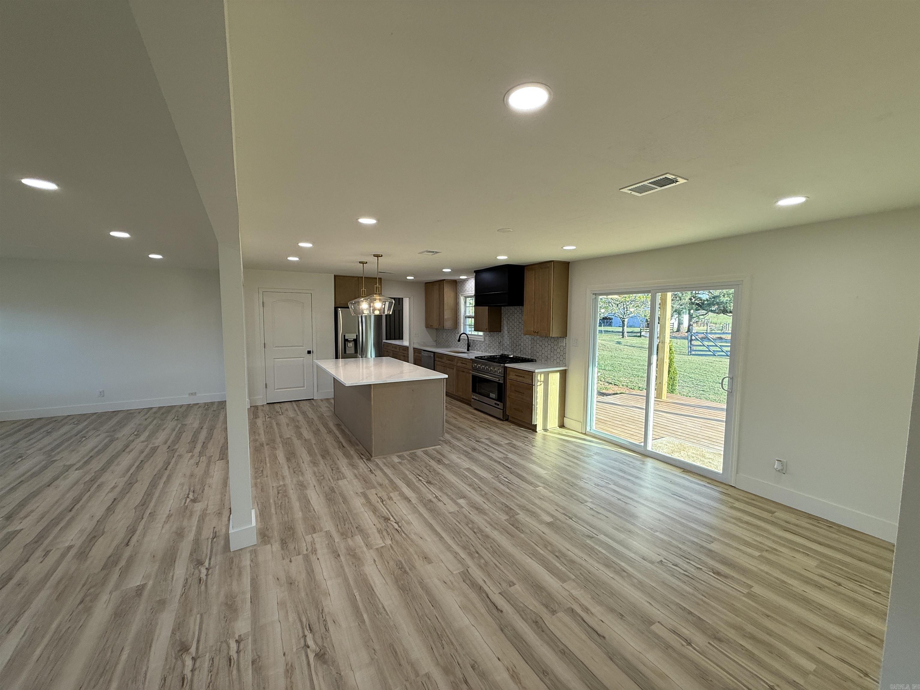 272 Hwy. 31 Romance, AR 72136-0000