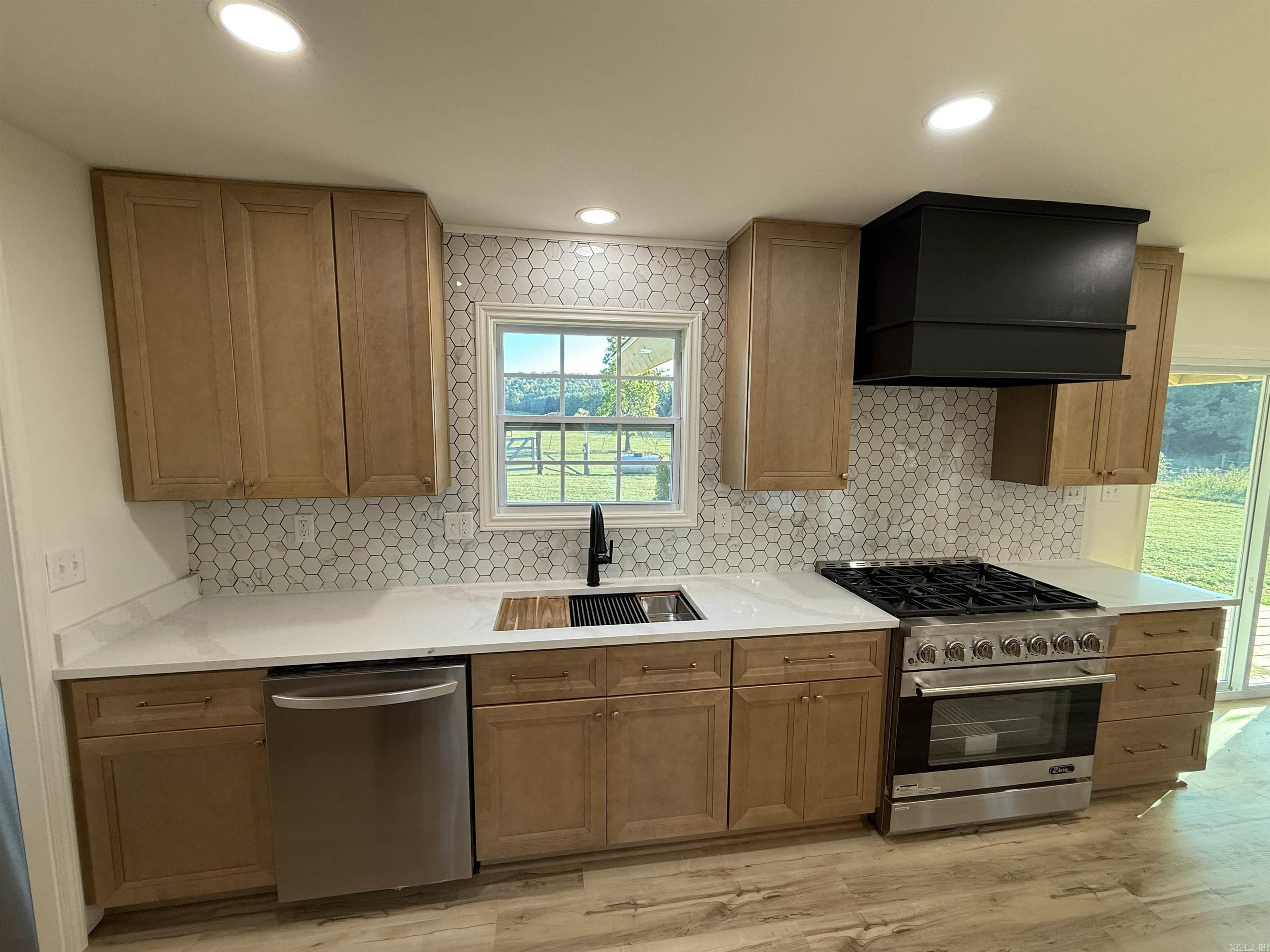 272 Hwy. 31 Romance, AR 72136-0000