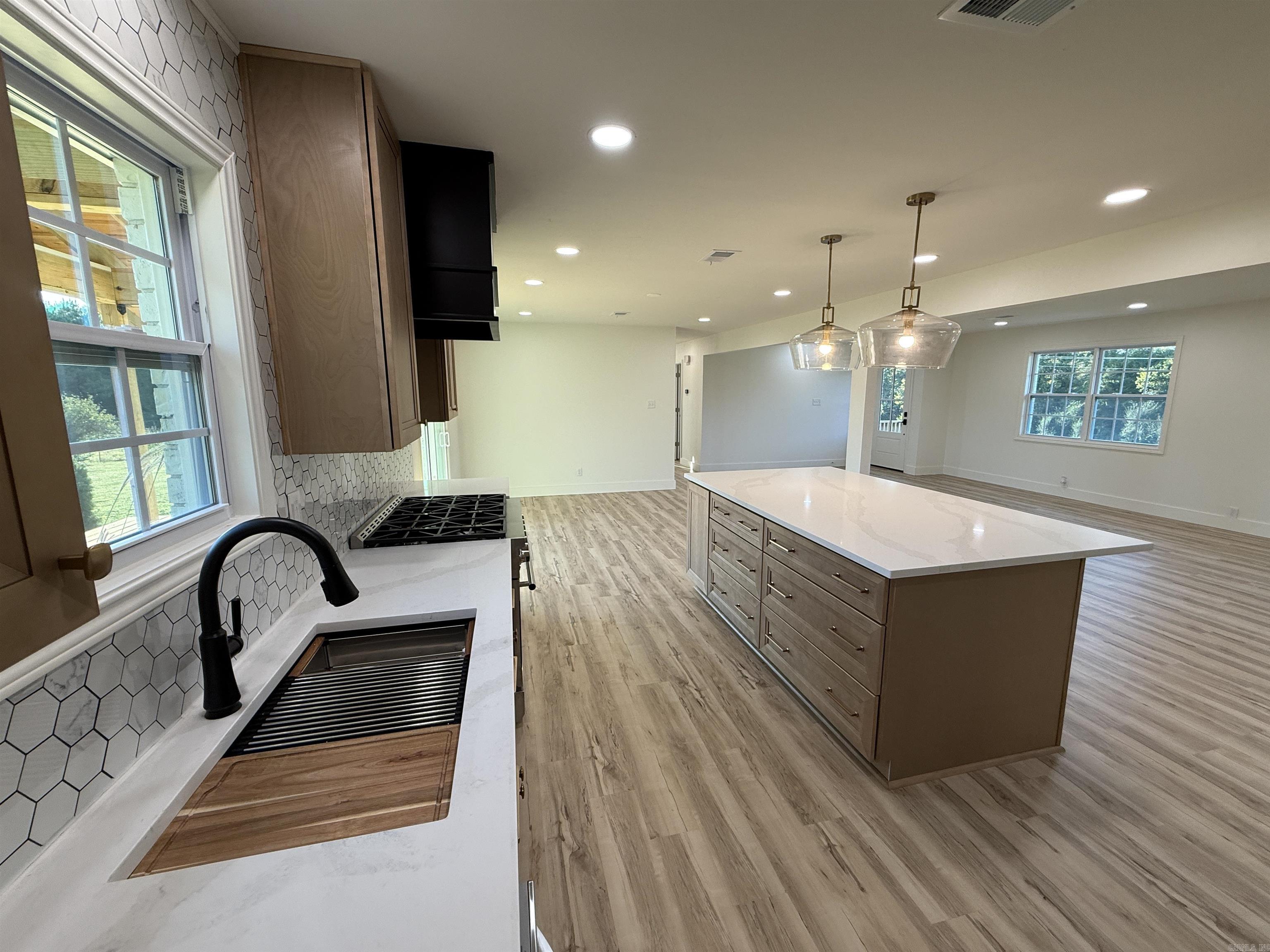 272 Hwy. 31 Romance, AR 72136-0000