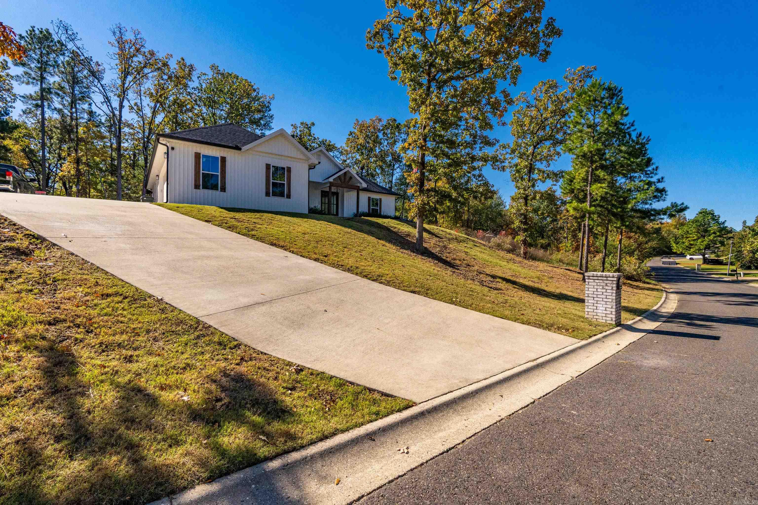 131 Wildwood Forest  Hot Springs, AR