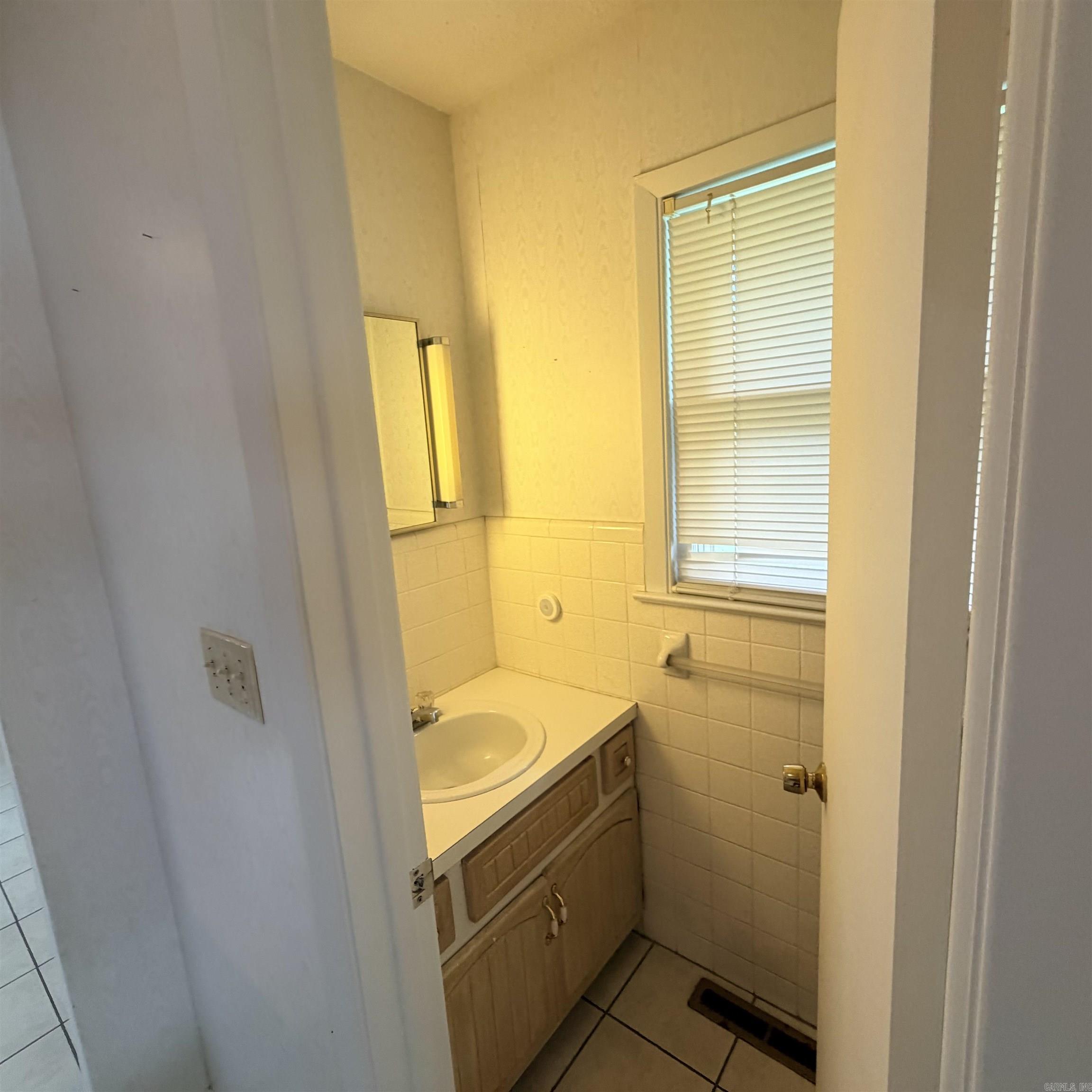 728 N 5th Avenue Piggott, AR 72454