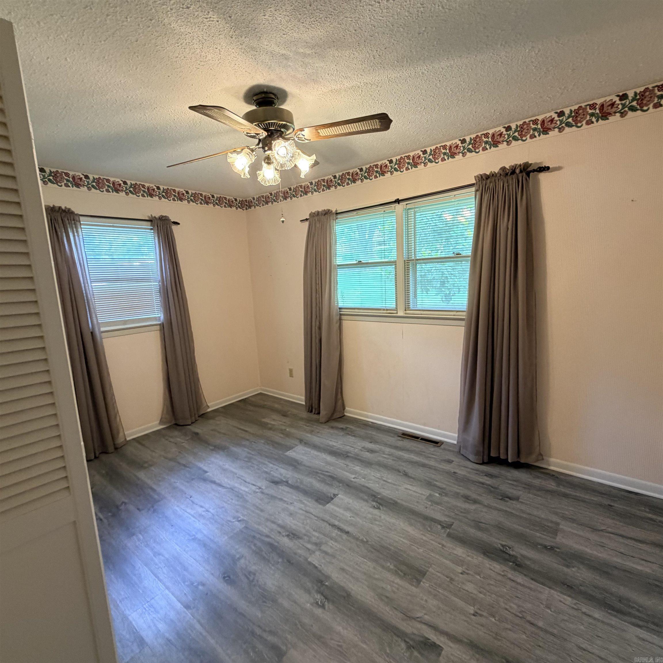 728 N 5th Avenue Piggott, AR 72454