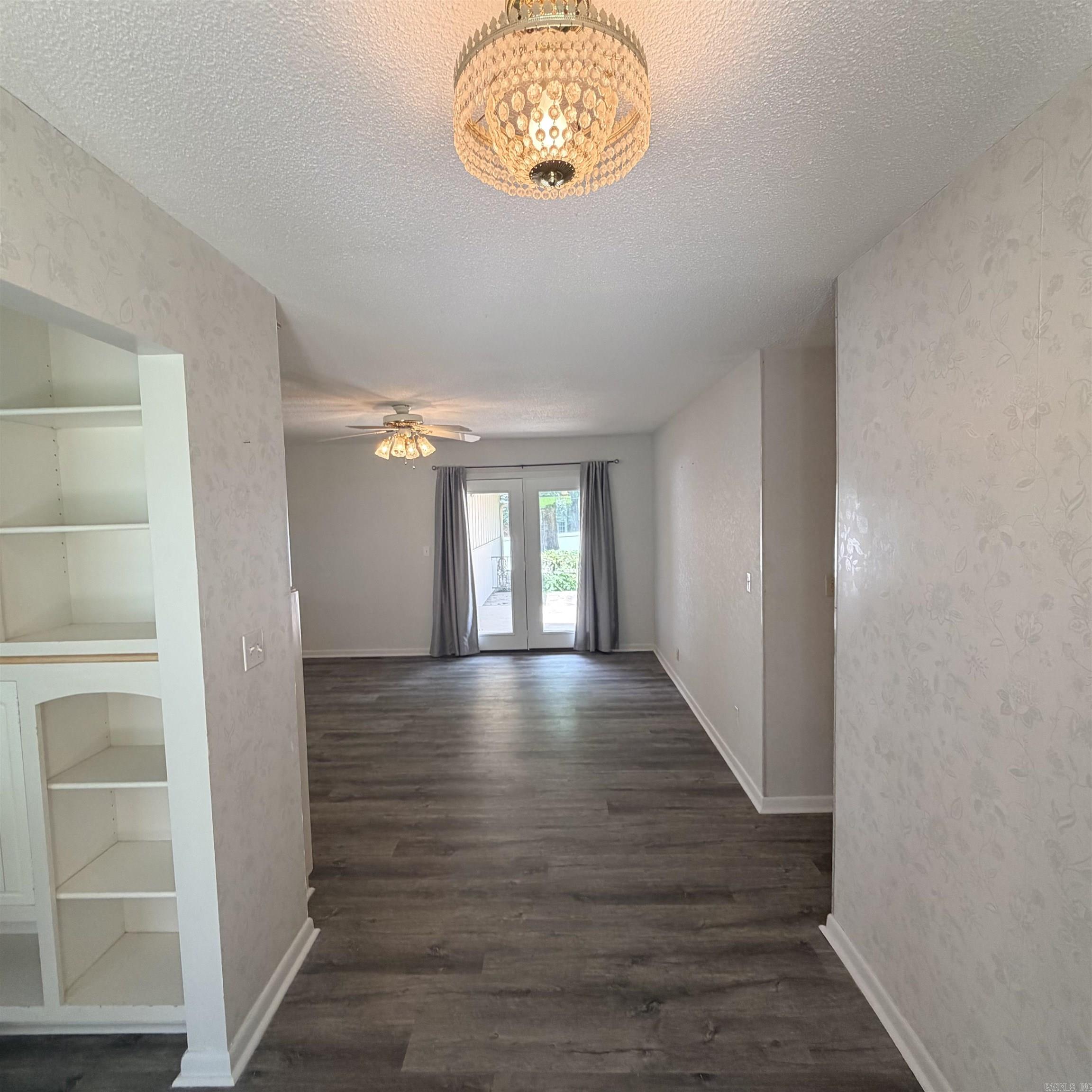 728 N 5th Avenue Piggott, AR 72454
