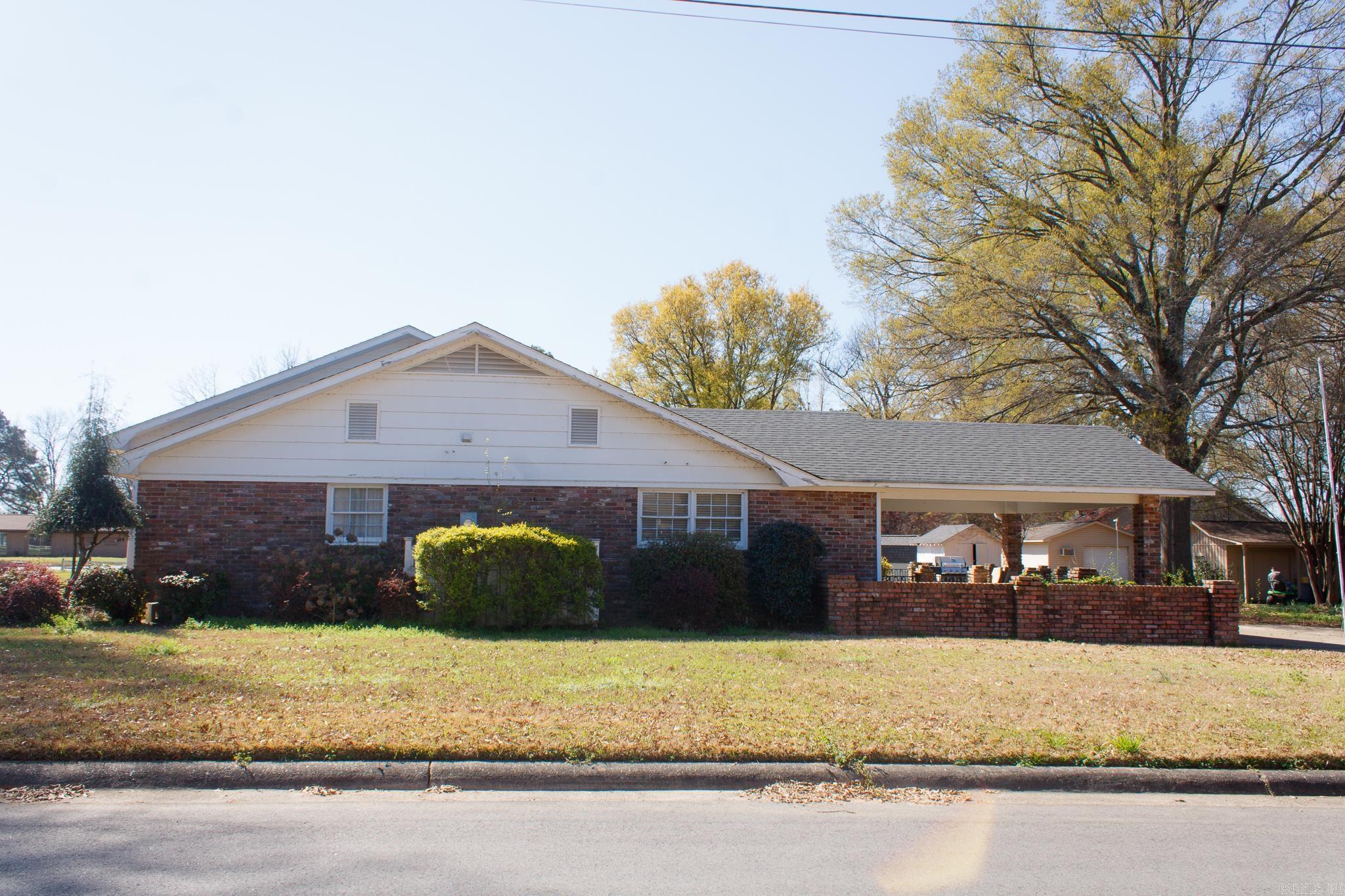 2104 Weidner Street Stuttgart, AR 72160-0000