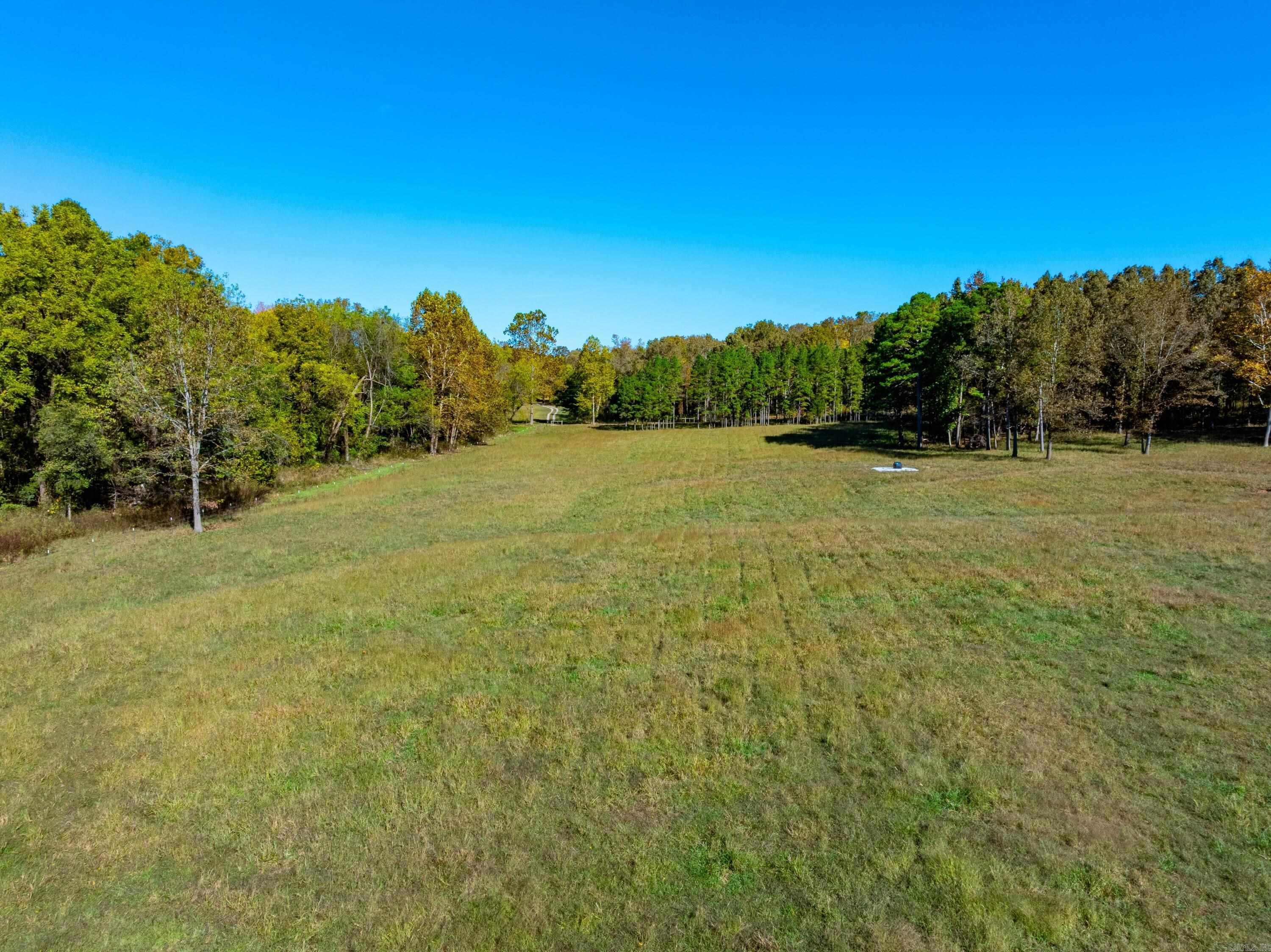 207 Earl Rd Evening Shade, AR 72532