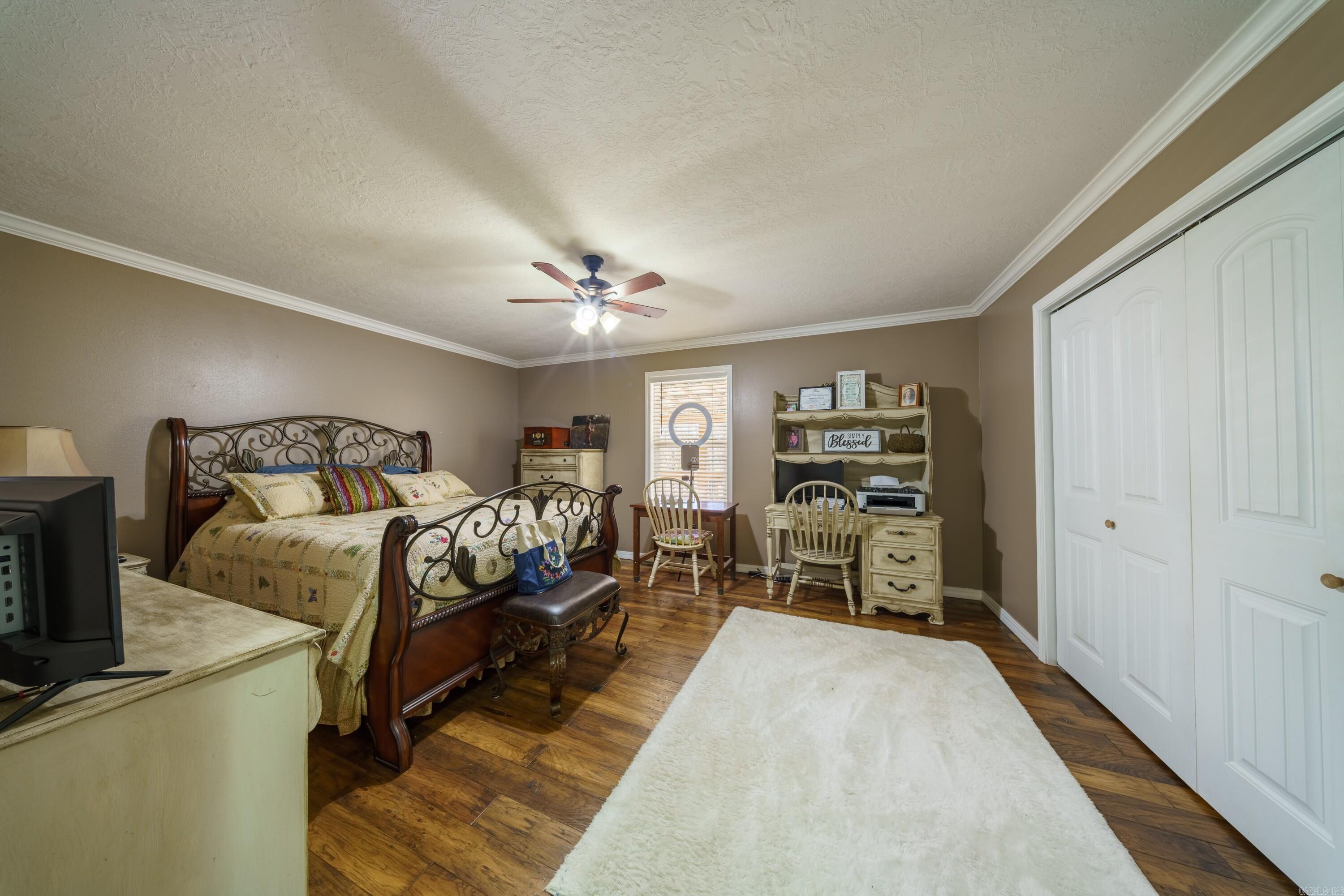 207 Earl Rd Evening Shade, AR 72532