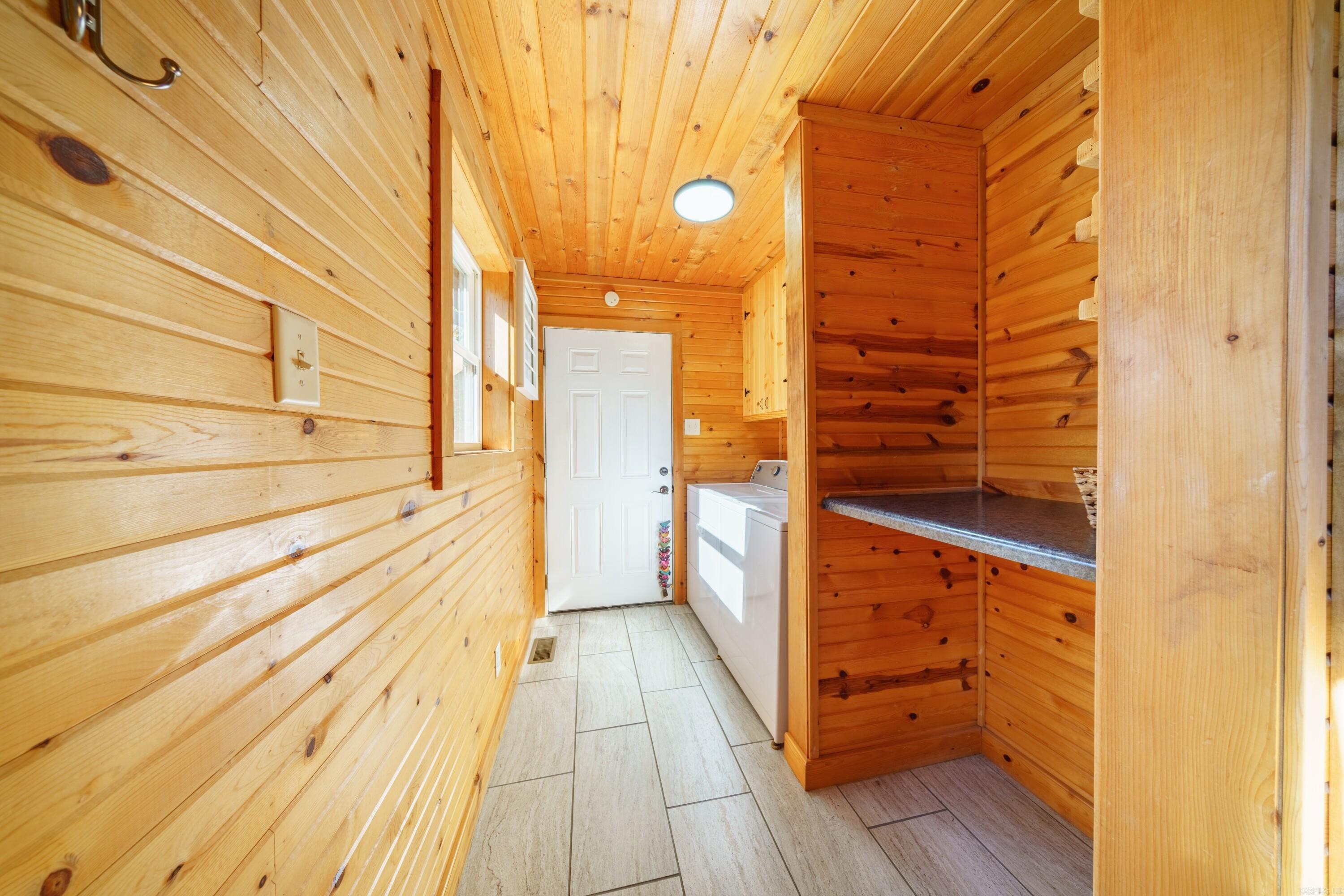 207 Earl Rd Evening Shade, AR 72532