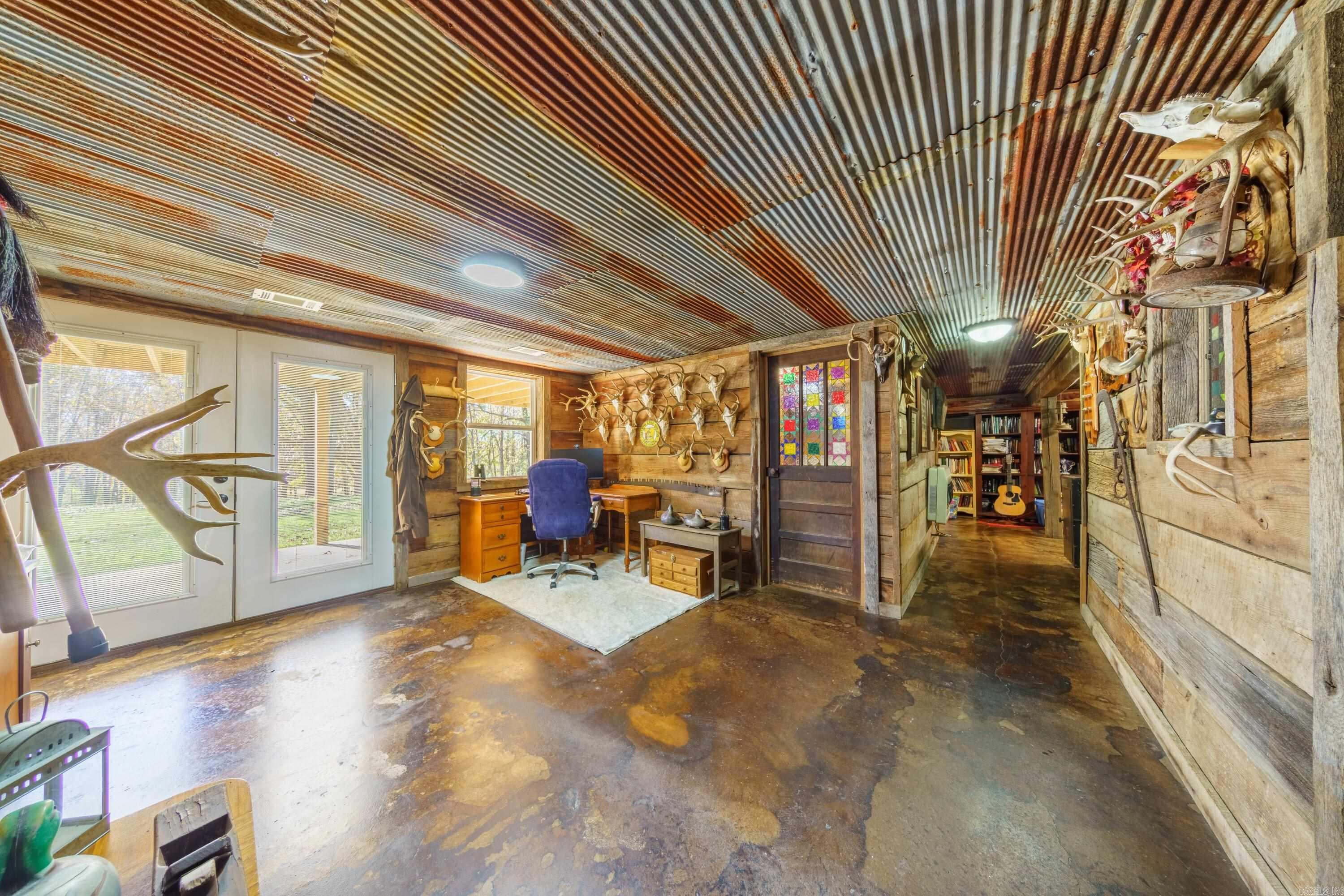 207 Earl Rd Evening Shade, AR 72532