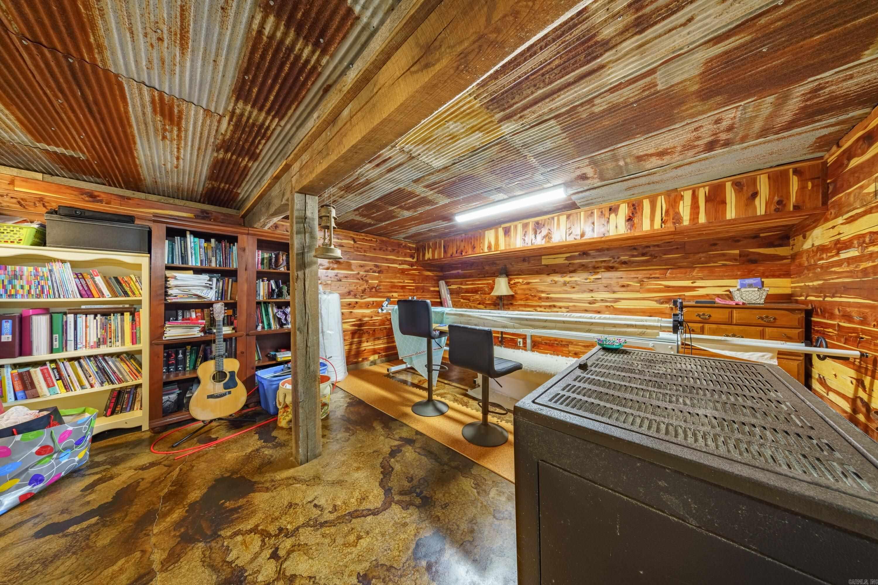 207 Earl Rd Evening Shade, AR 72532