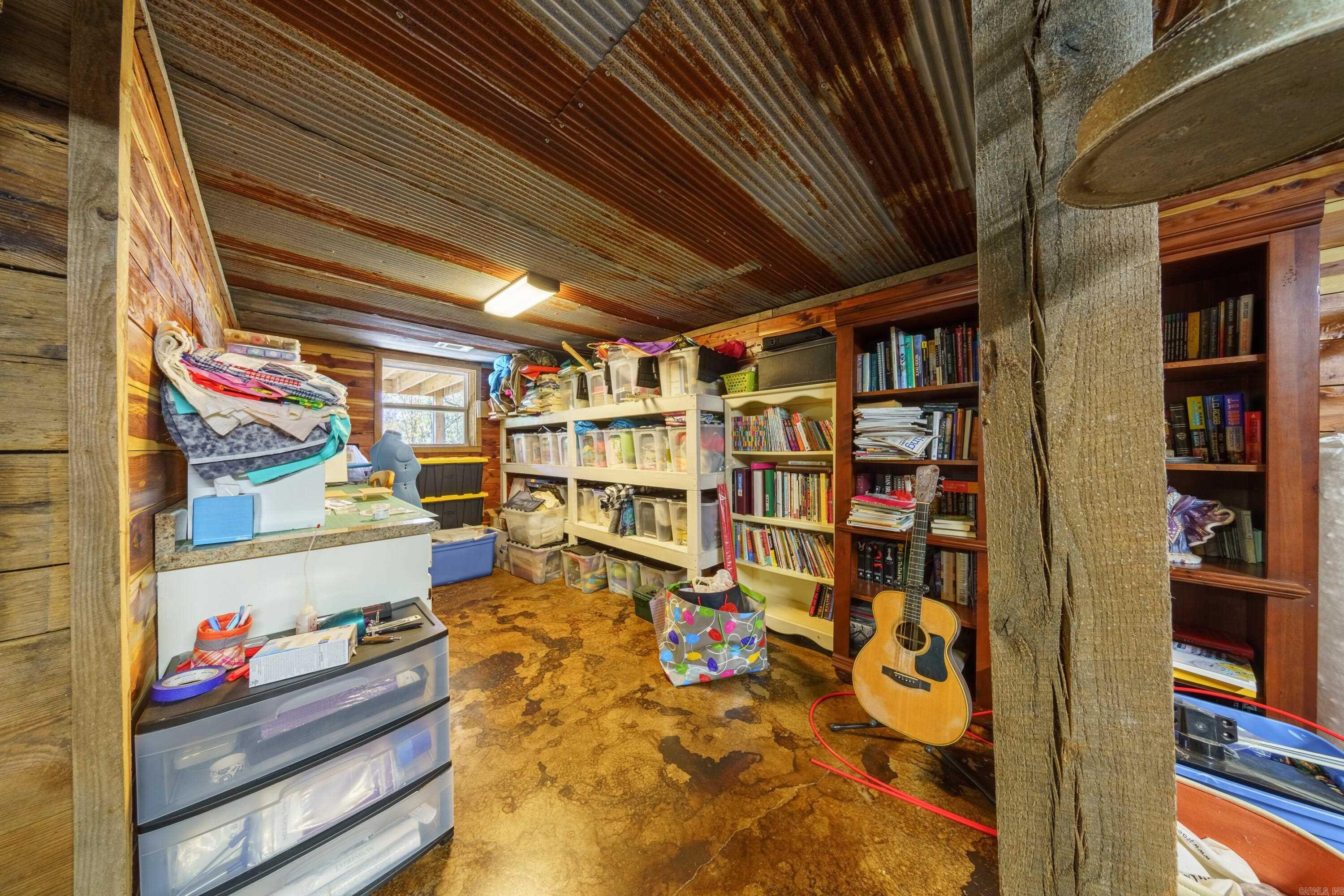 207 Earl Rd Evening Shade, AR 72532