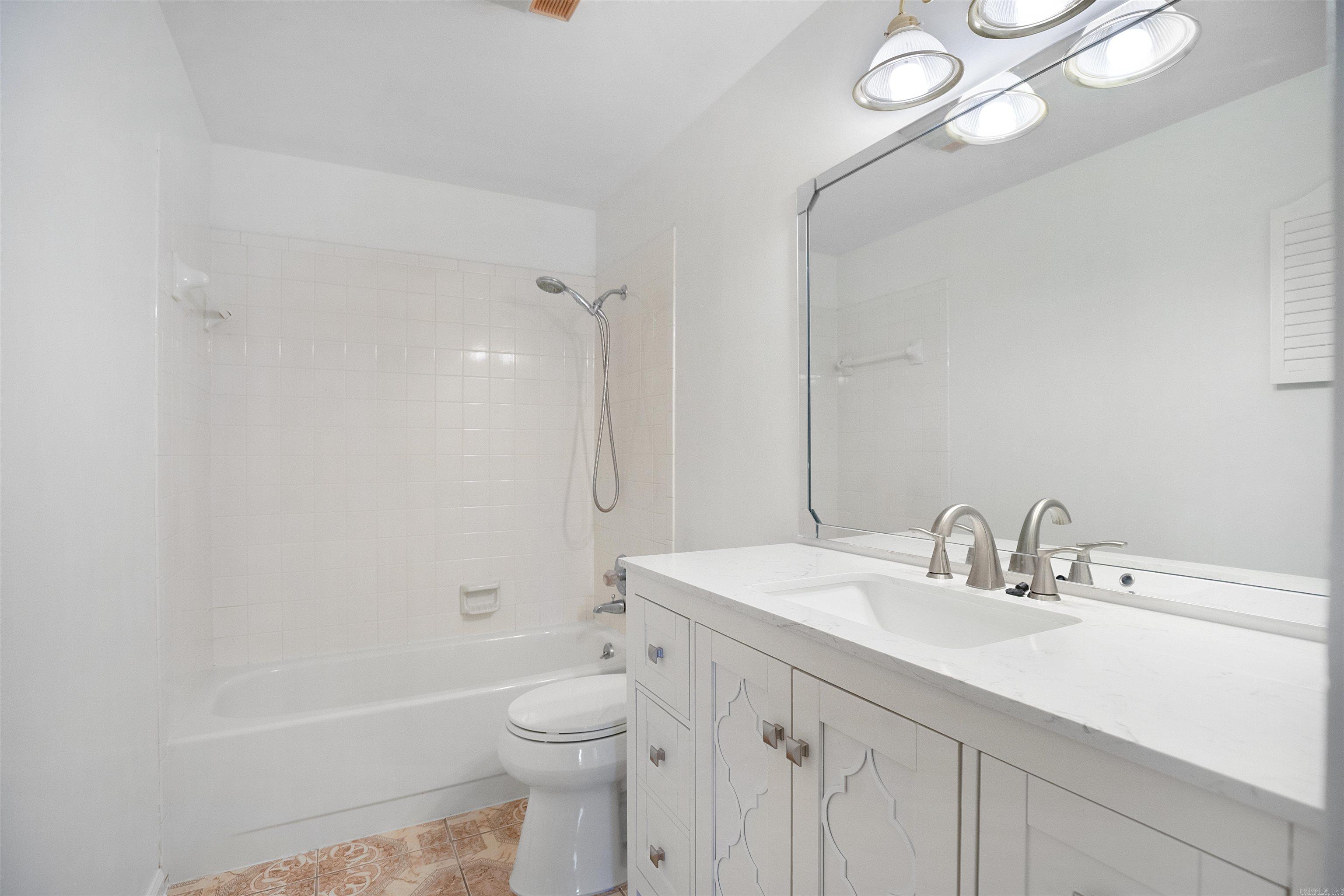 125 Carl  Hot Springs, AR